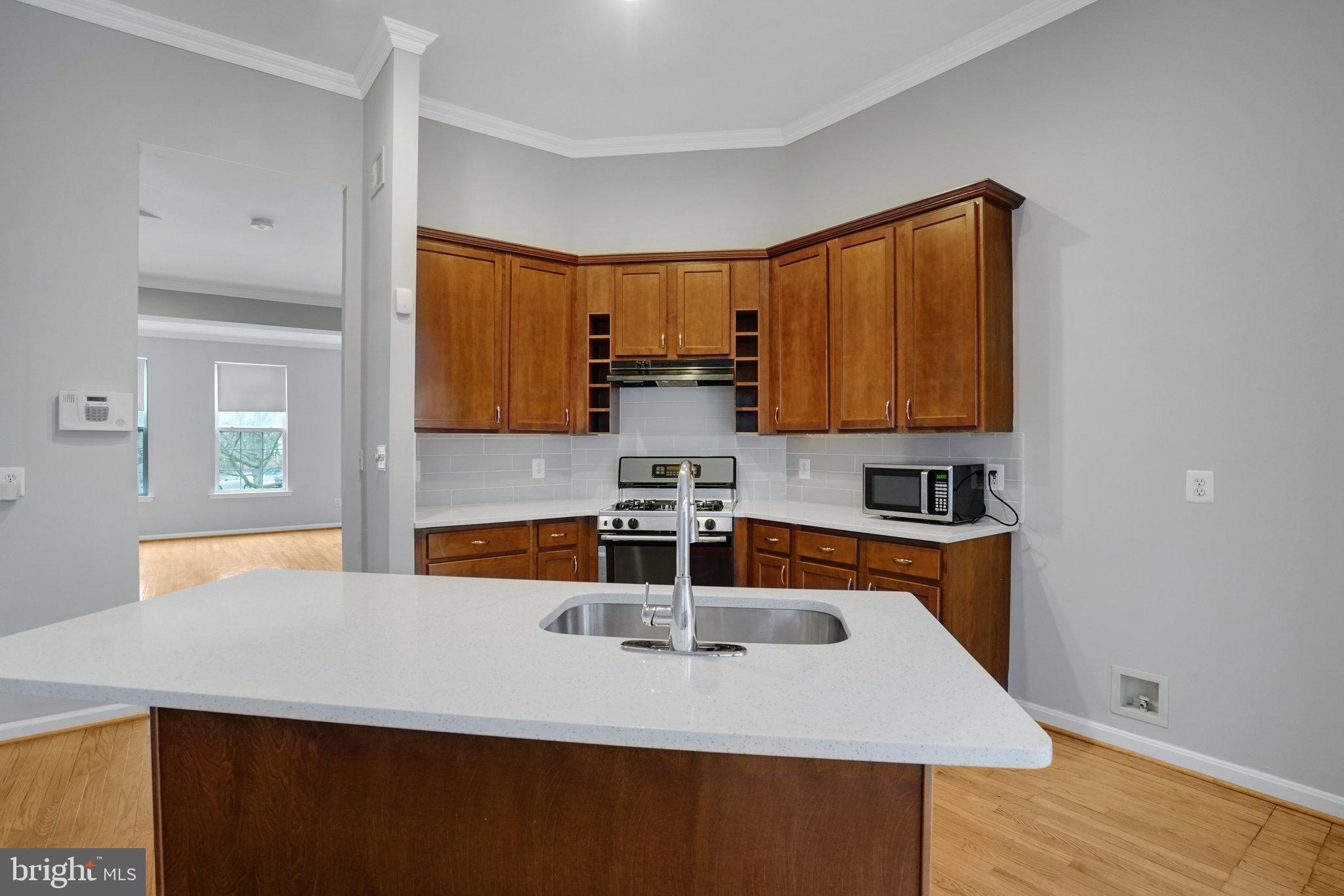 ISLAND CREEK - Residential