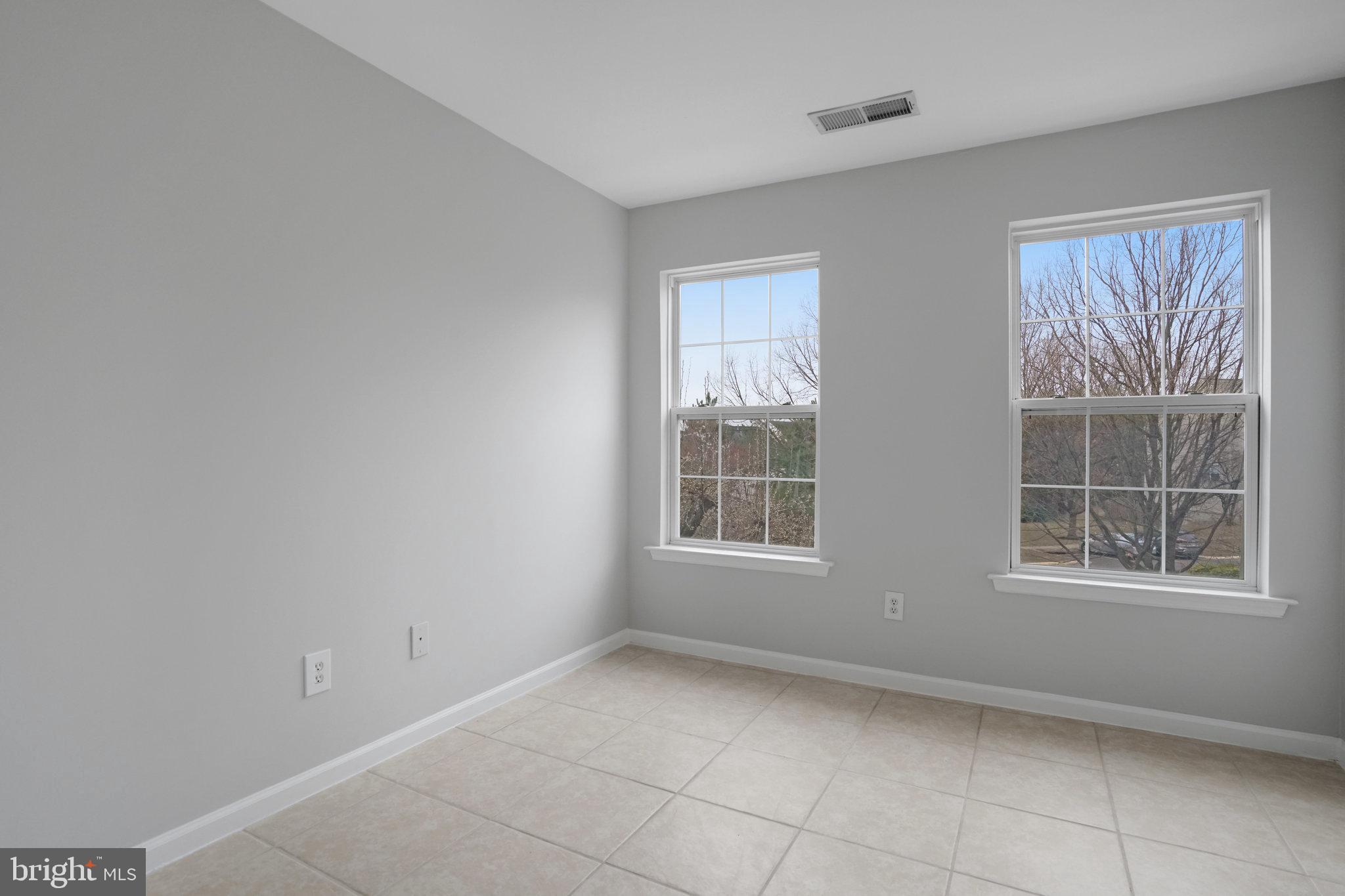 ISLAND CREEK - Residential