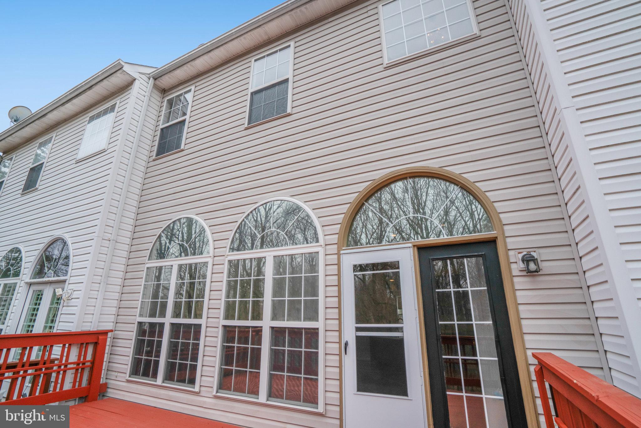 ISLAND CREEK - Residential