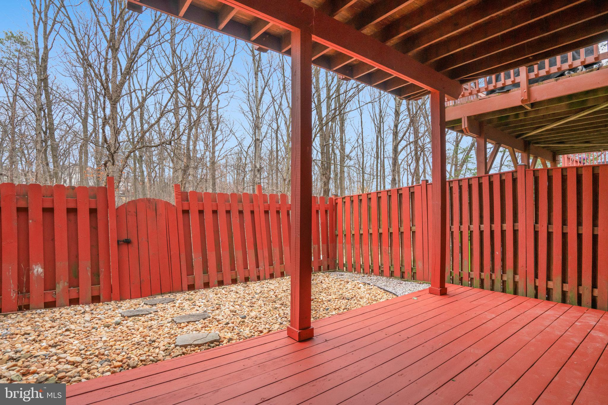 ISLAND CREEK - Residential