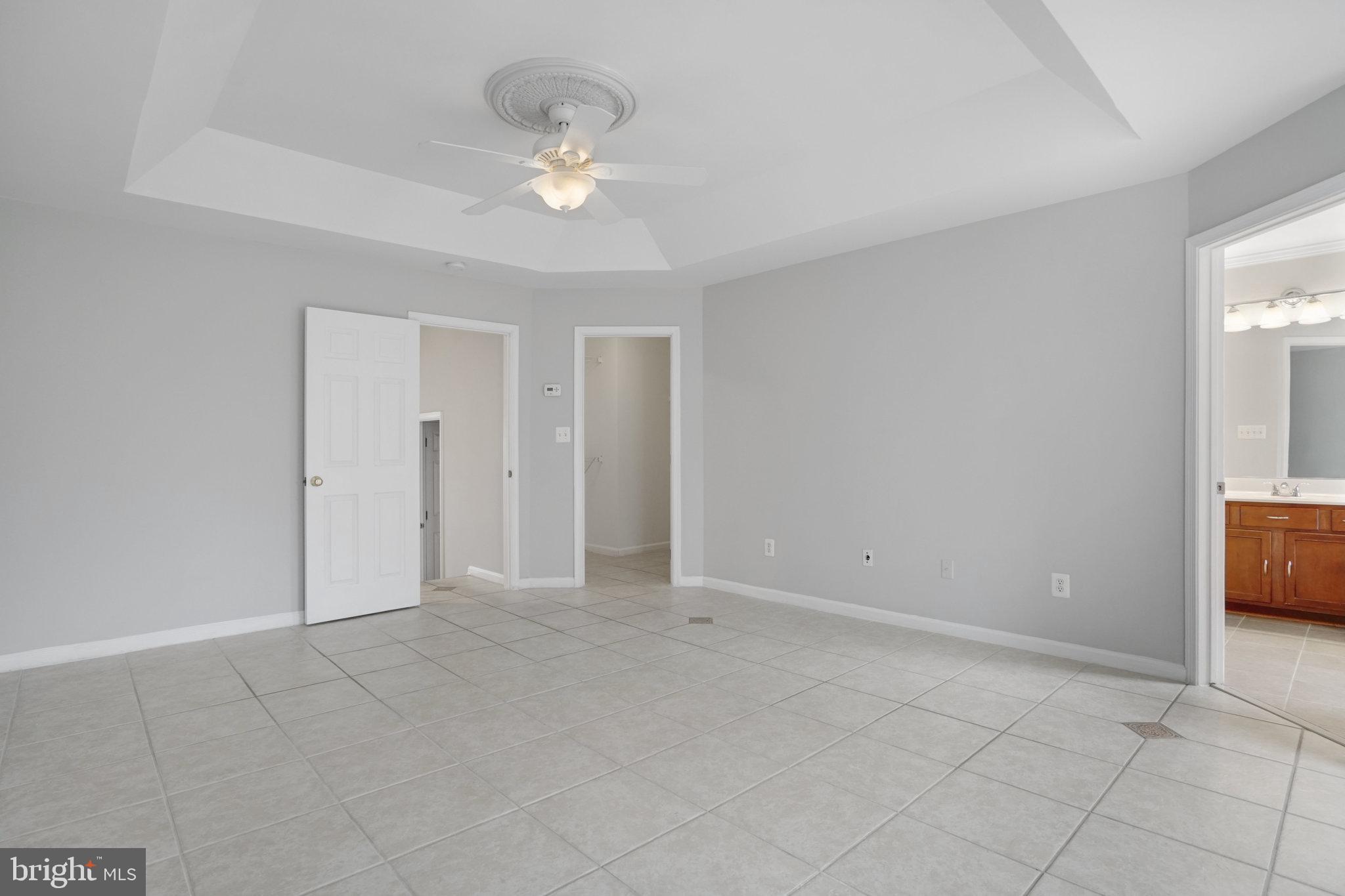 ISLAND CREEK - Residential