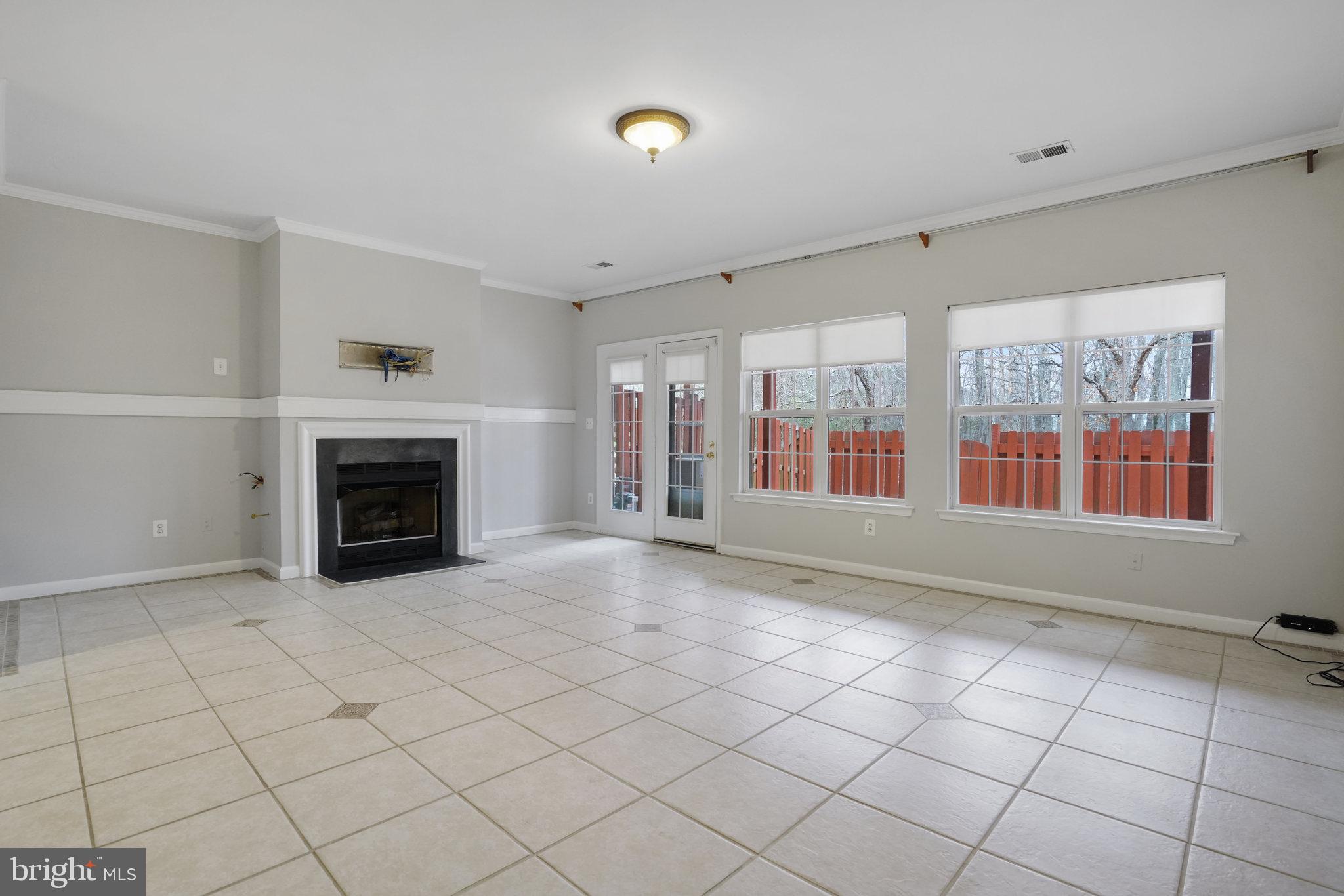 ISLAND CREEK - Residential