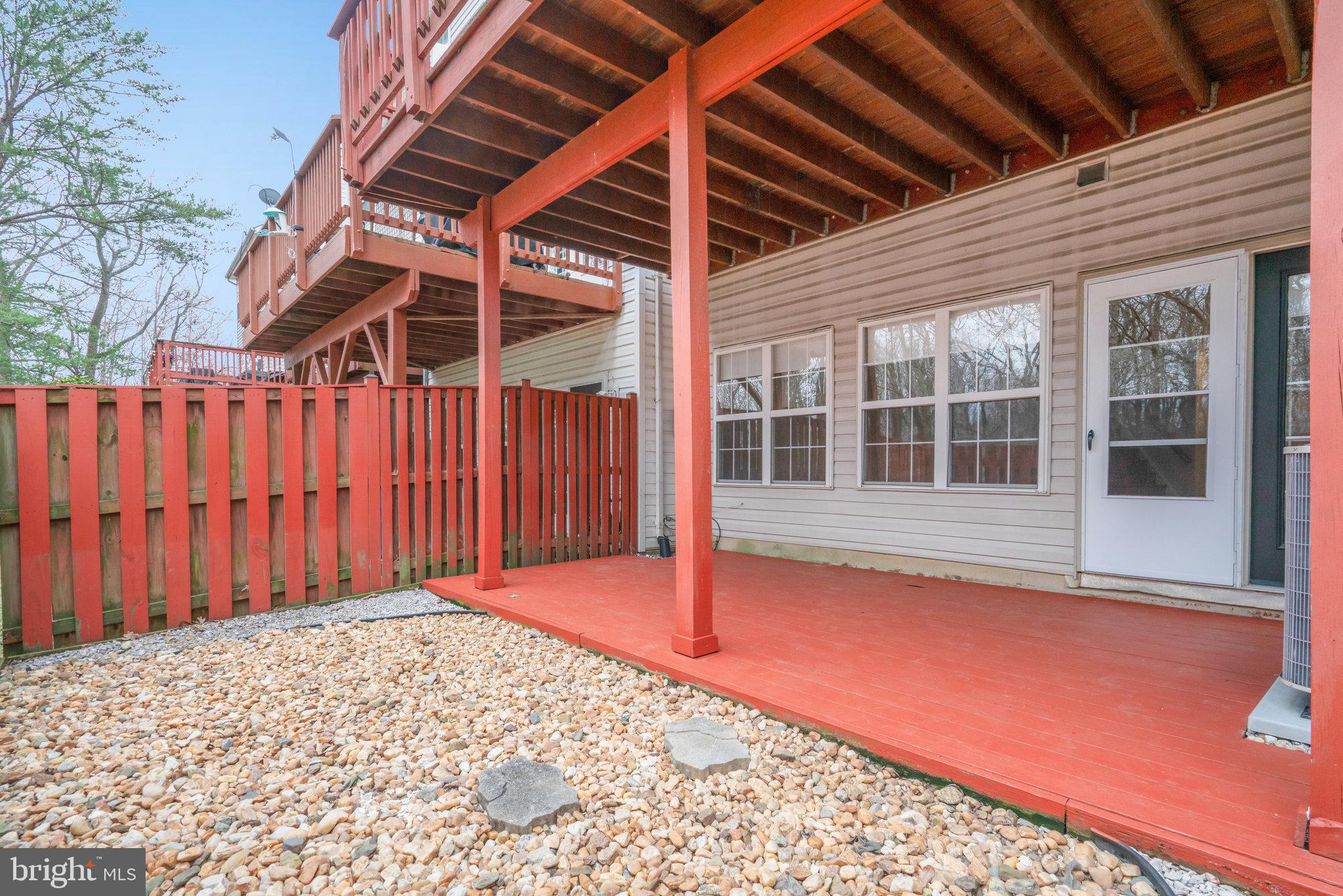 ISLAND CREEK - Residential