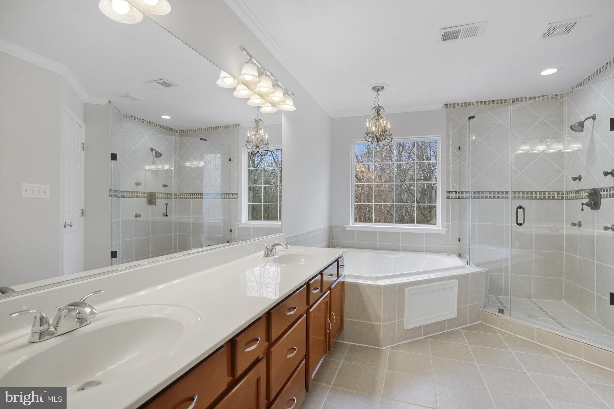 ISLAND CREEK - Residential