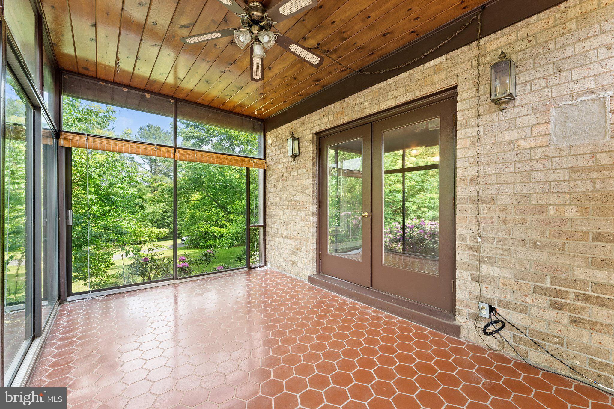 LEETON - Residential