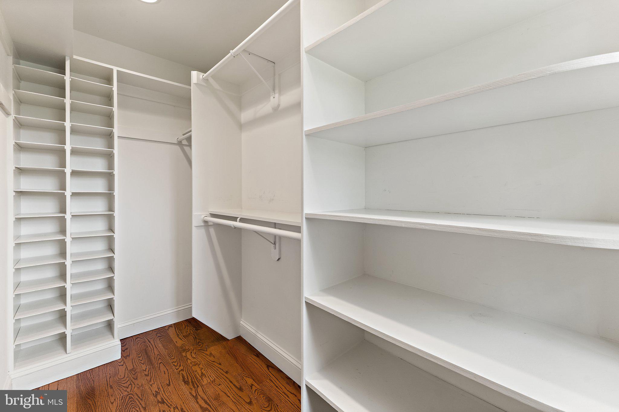 LEETON - Residential