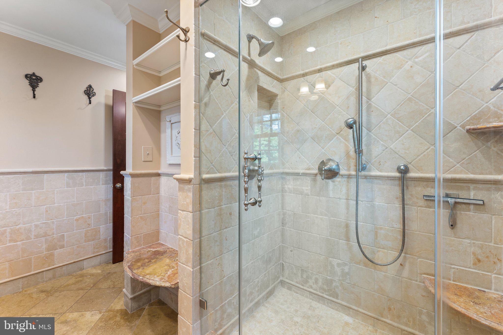 LEETON - Residential