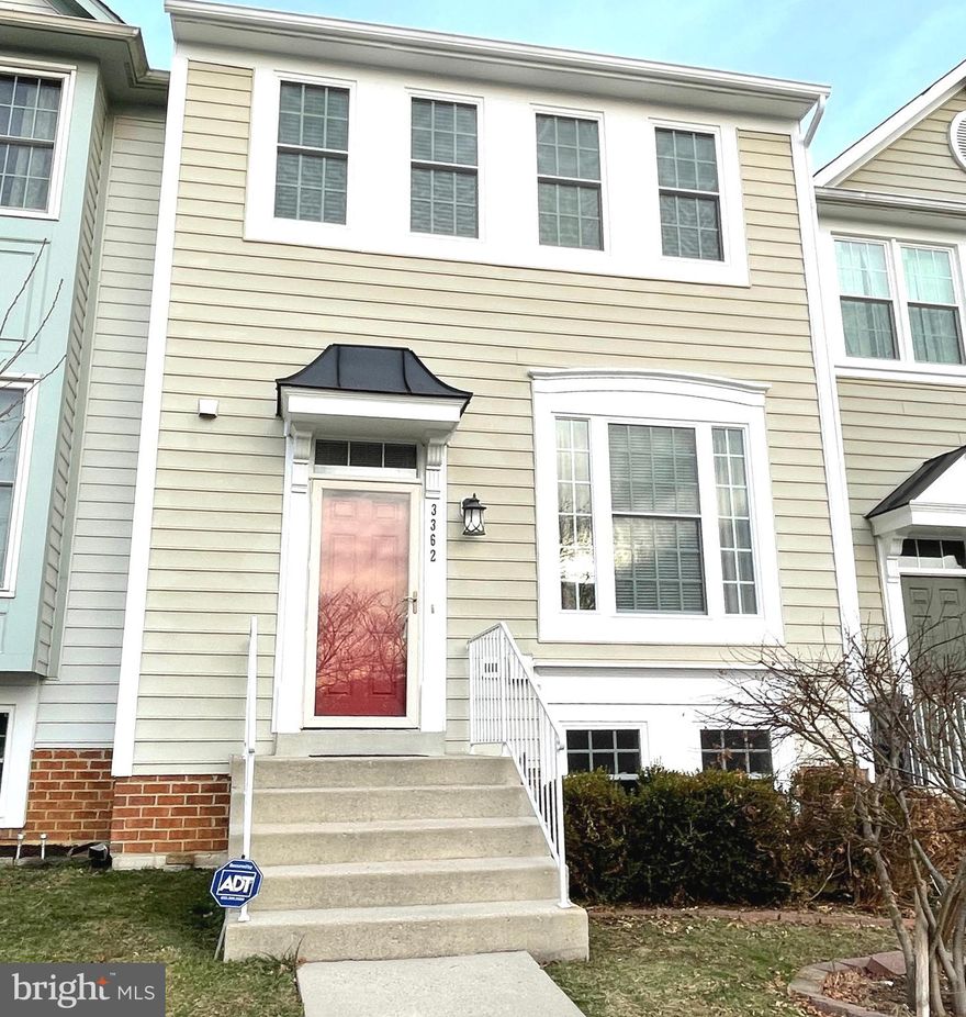 Beautiful and spacious 4 bedroom townhouse featuring 3 level bump-out  increasing the size of master bedroom, basement and dining area.  Fully finished walk-out basement with 4th bedroom, full bath and gas fireplace. Community offers pool, tennis and basketball courts along with walking trails and guest parking.  Close to shopping, commuter lots, restaurants, I-95 and more!