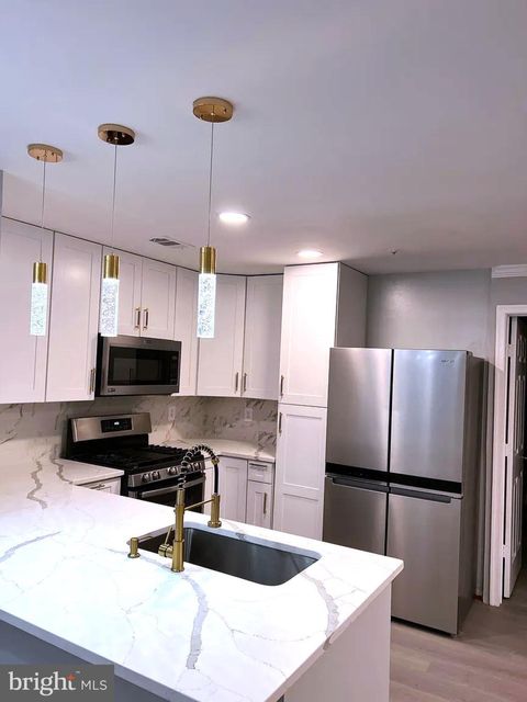 1049 GARDENVIEW LOOP 302 WOODBRIDGE VA 22191