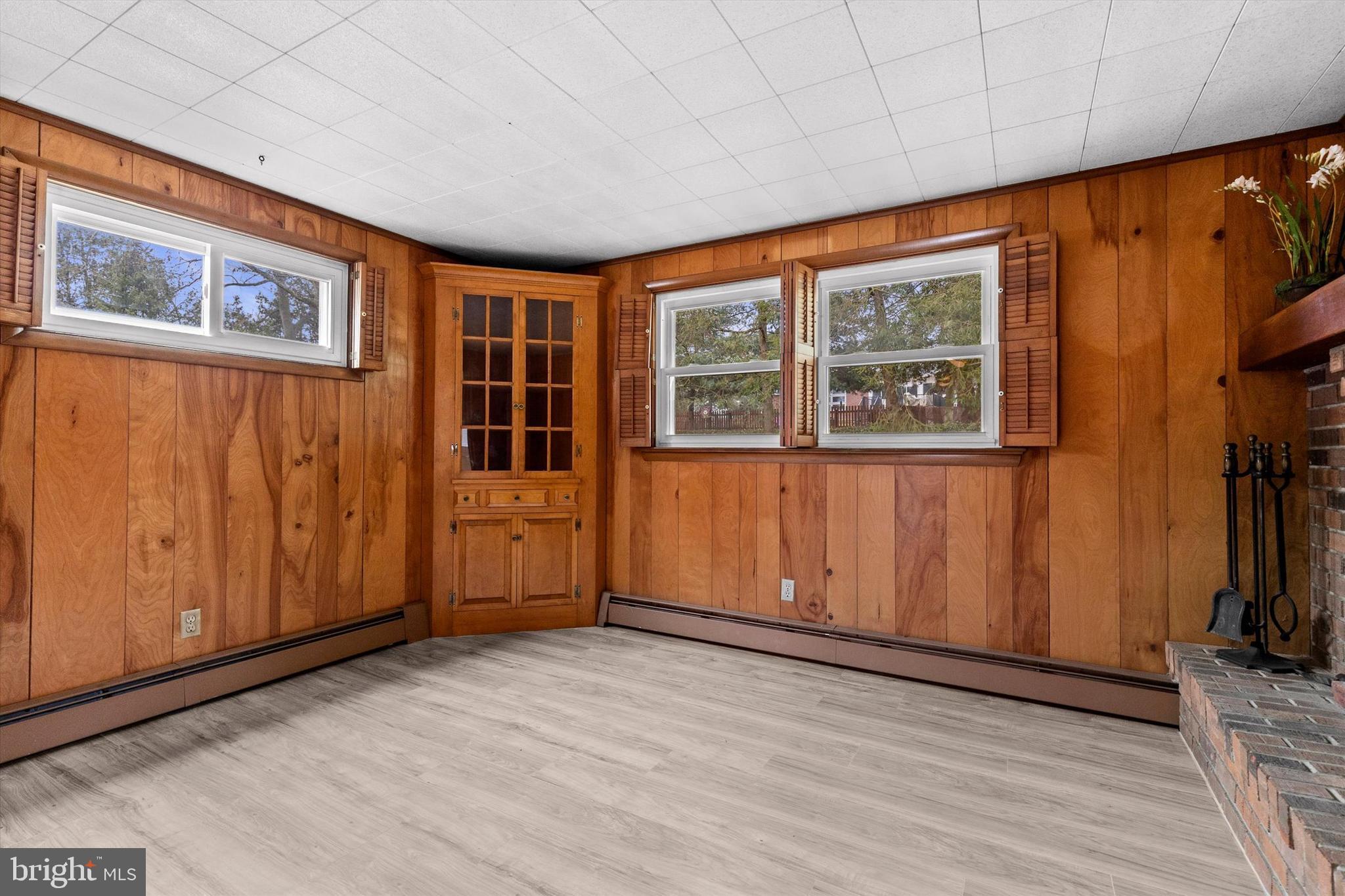 EAST PETERSBURG - Residential