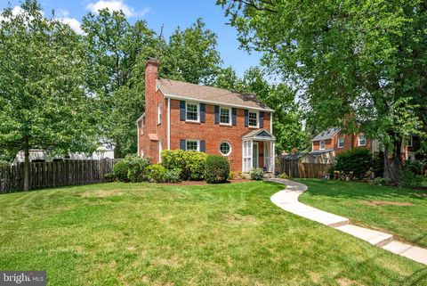 Homes For Sale - 1709 White Oak Drive<br/> SILVER SPRING, MD 20910