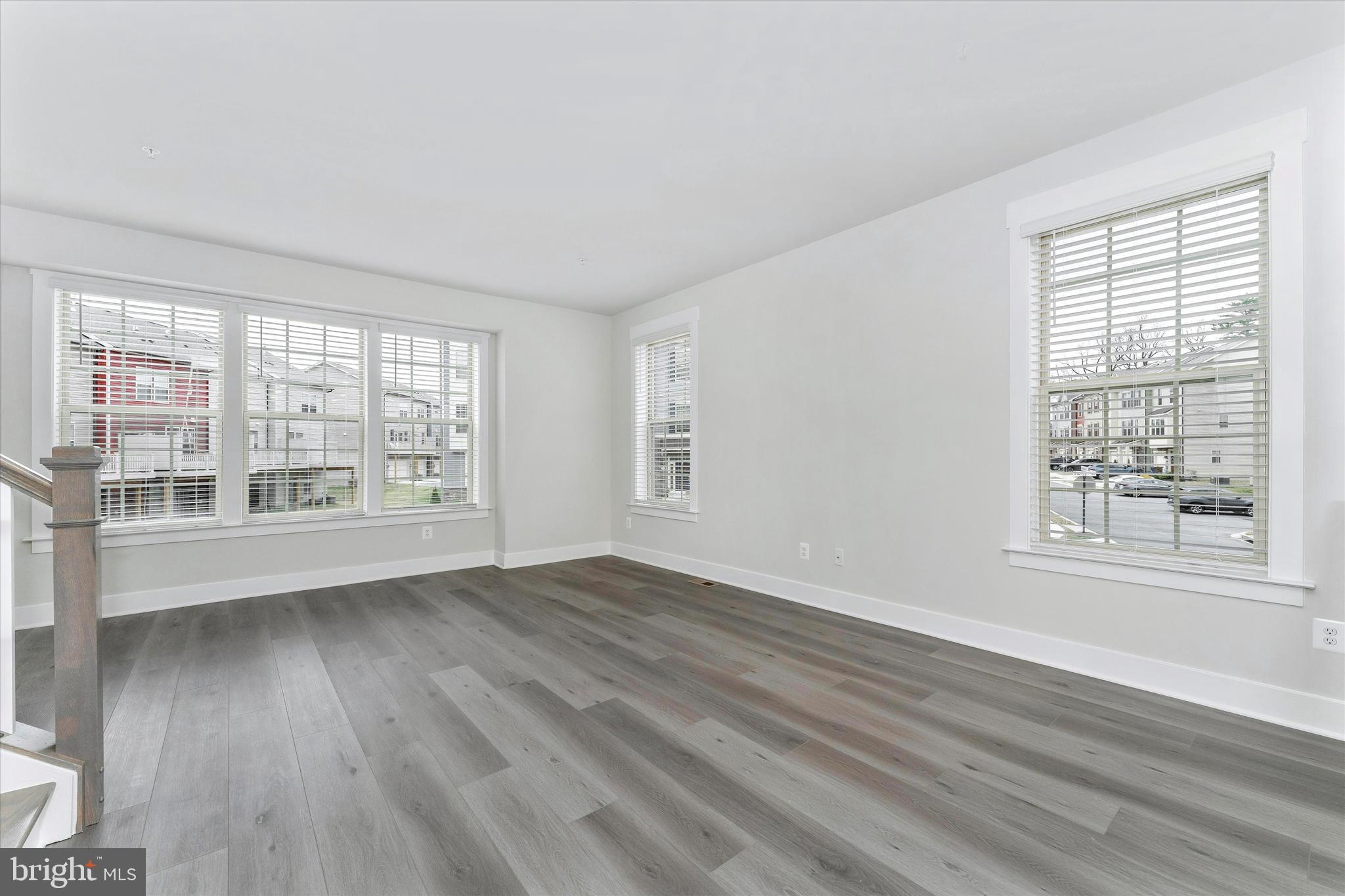 MACALLAN CROSSING - Residential Lease