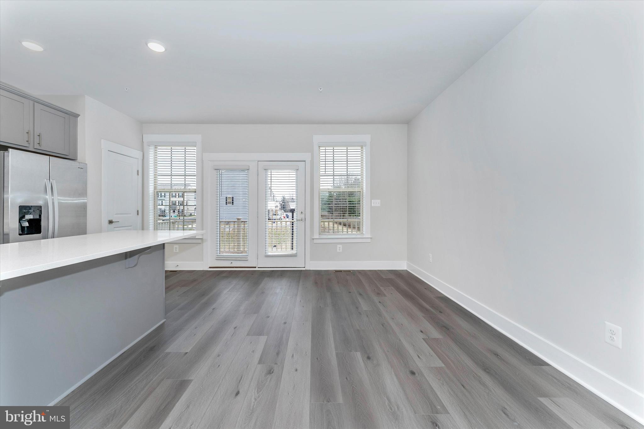 MACALLAN CROSSING - Residential Lease