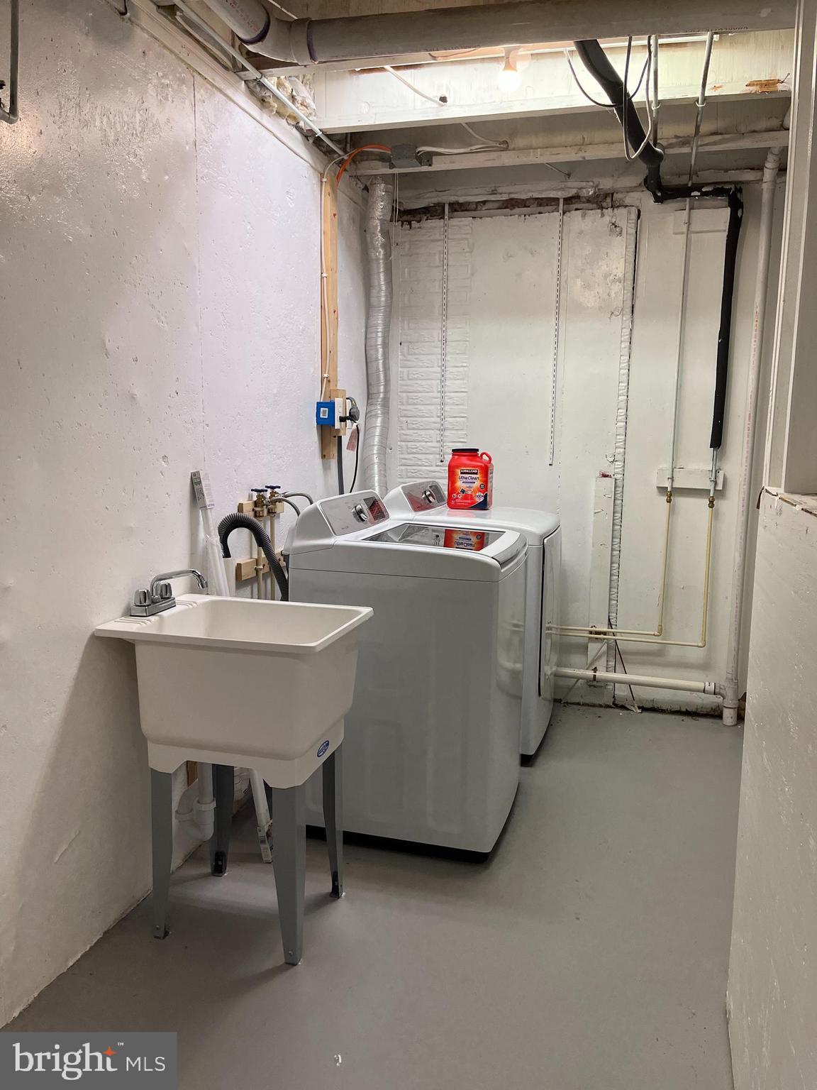 GERMANTOWN VIEW - Residential Lease