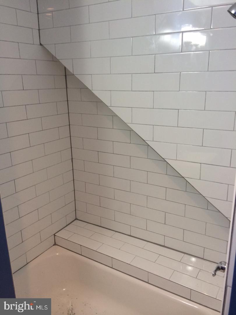 FAIRMOUNT - Residential Lease