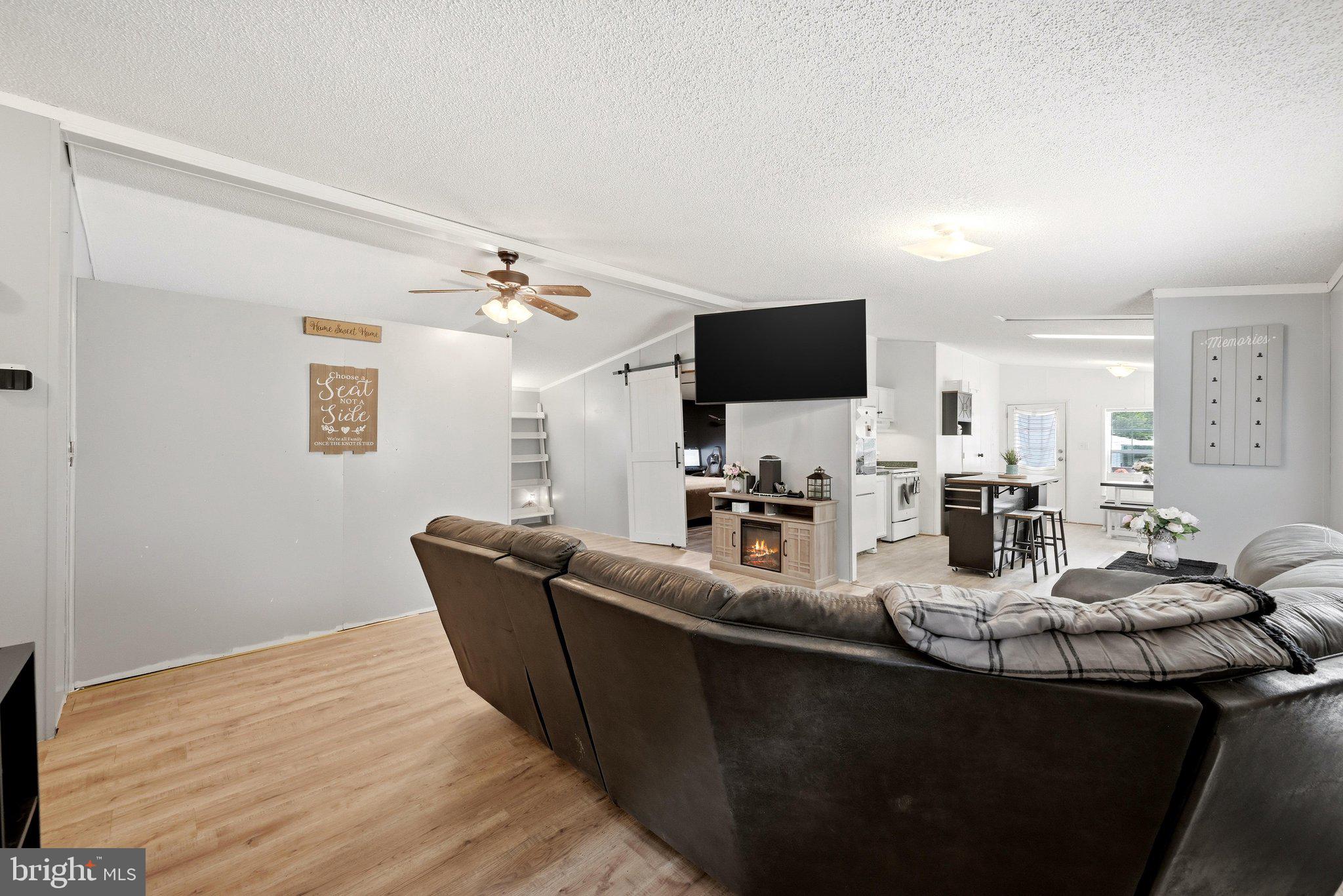 659 N MOUNTAIN ROAD