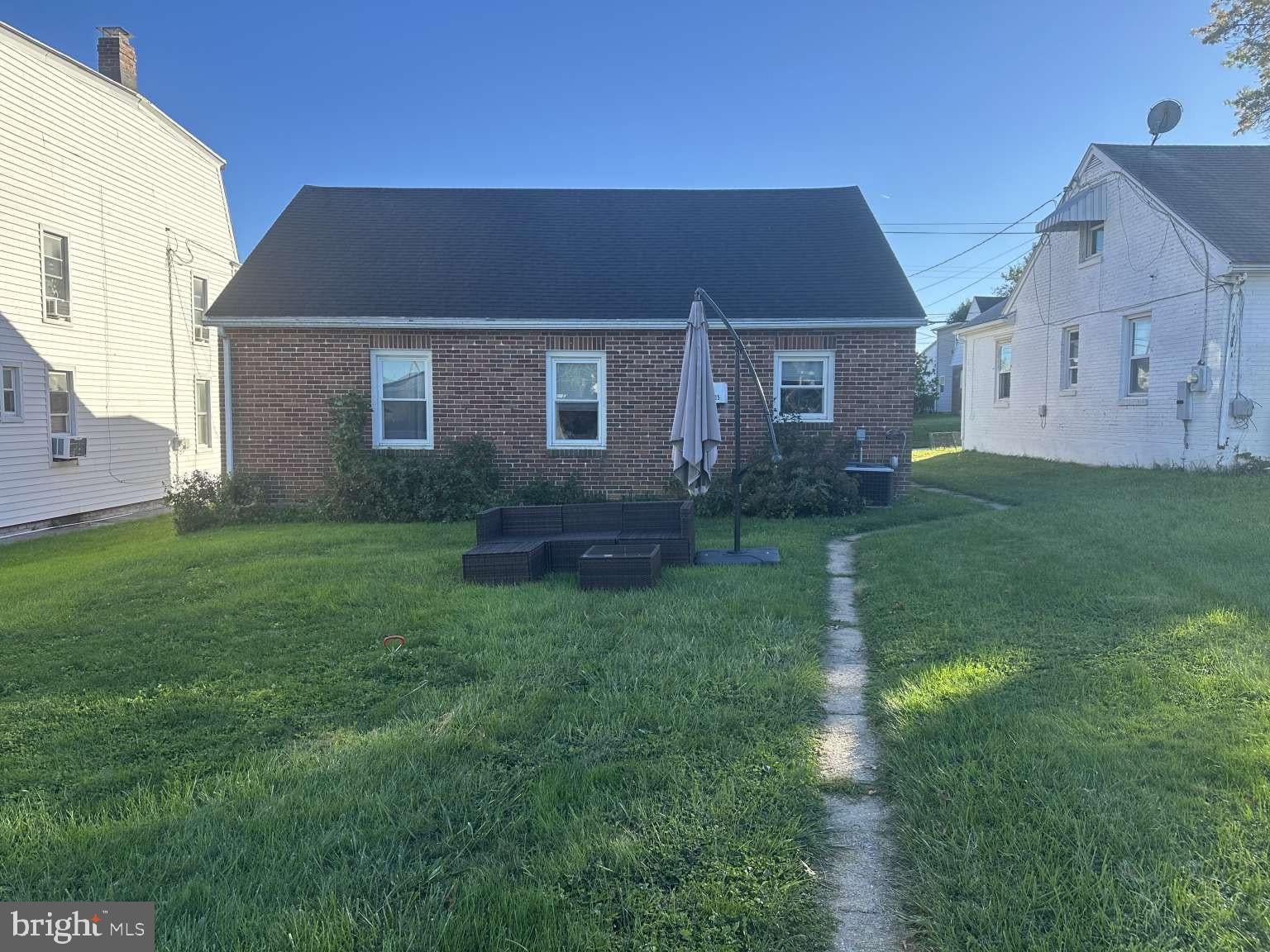 115 W MAPLE STREET