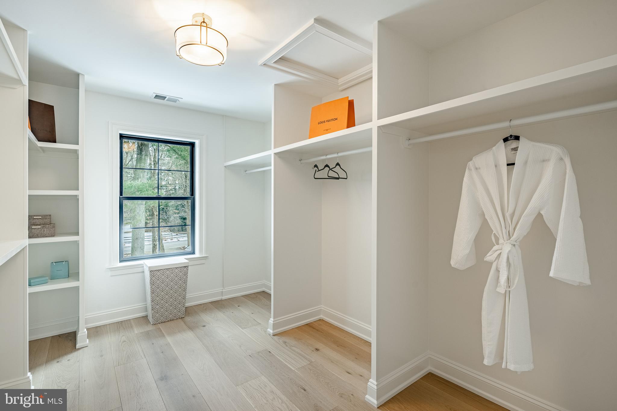 SUGARPOINTE - Residential