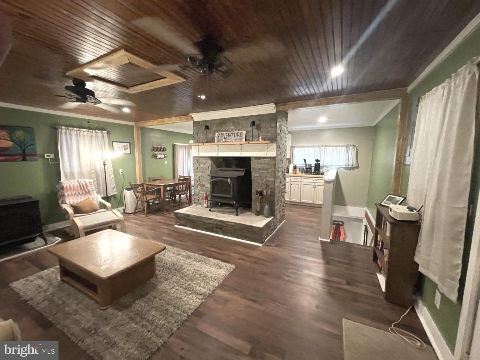 151 E TRAILS ROAD