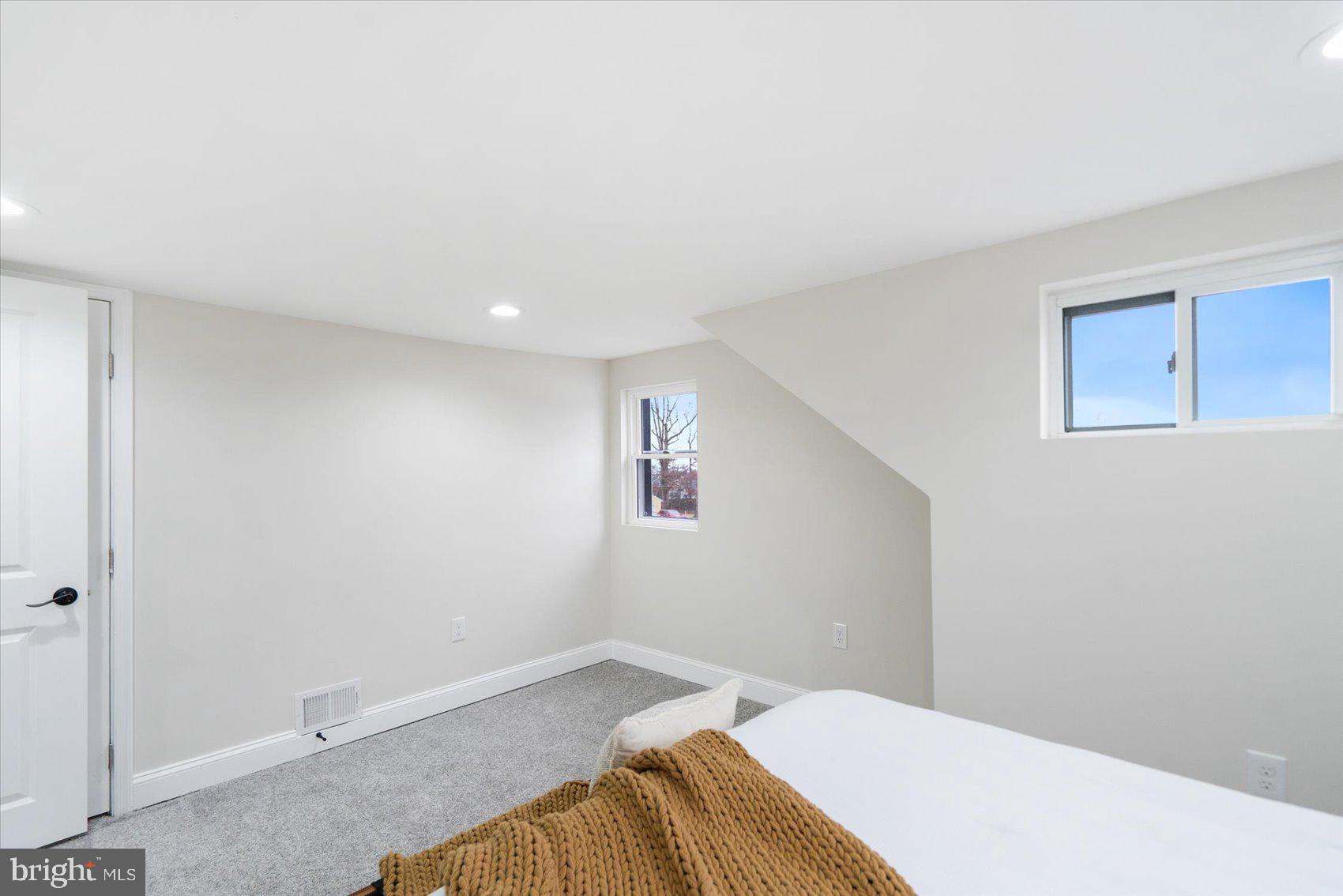 DENGLER HEIGHTS - Residential