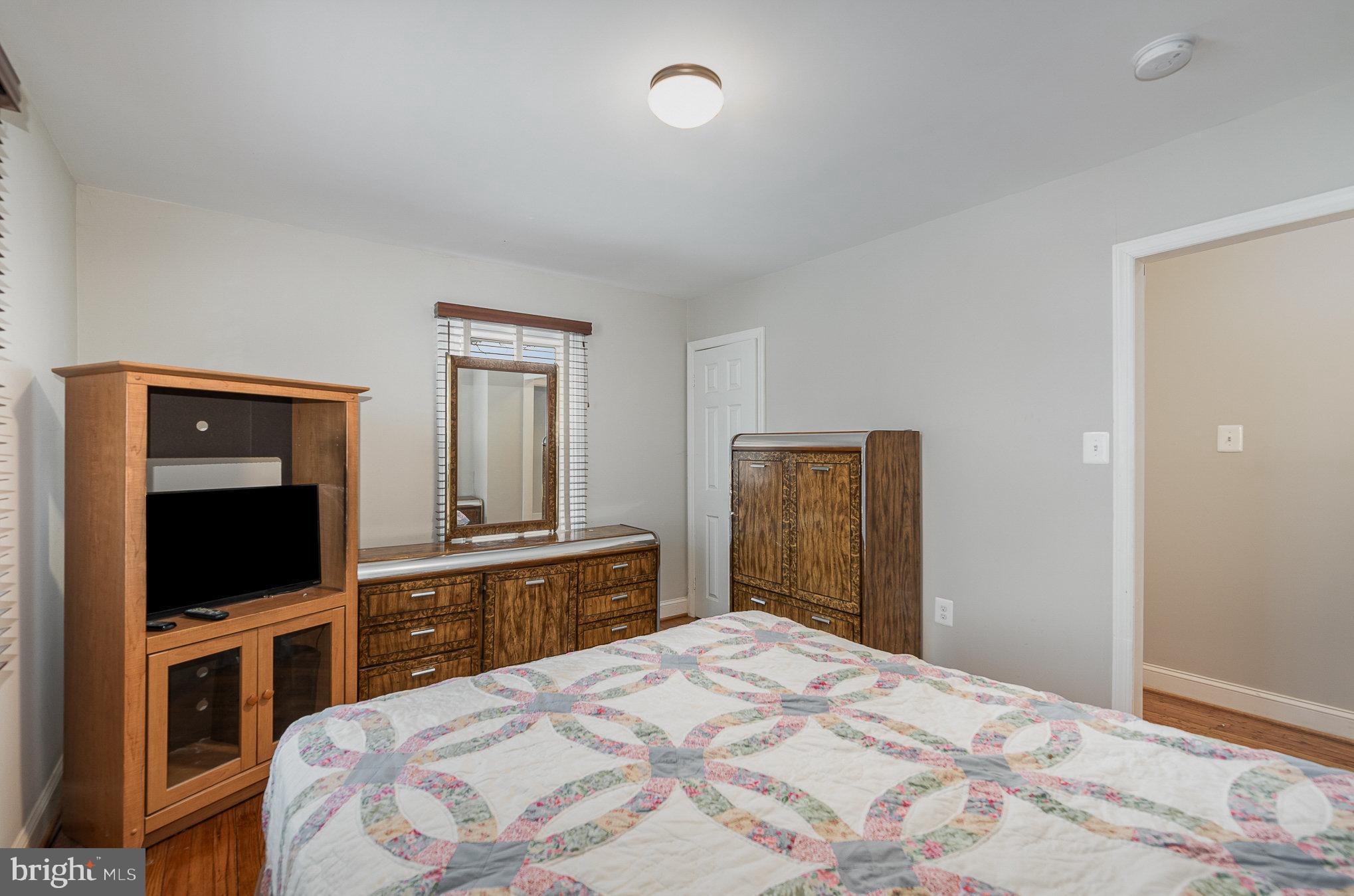 EDGEWOOD PARK - Residential