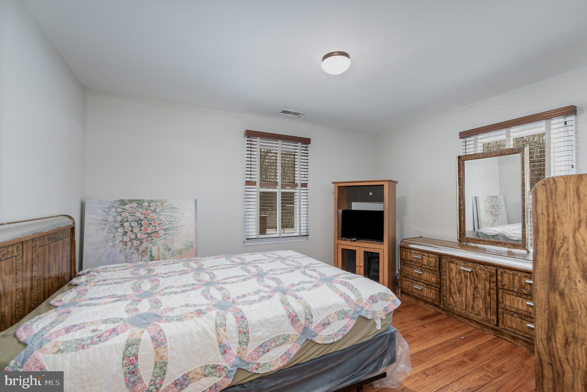 EDGEWOOD PARK - Residential