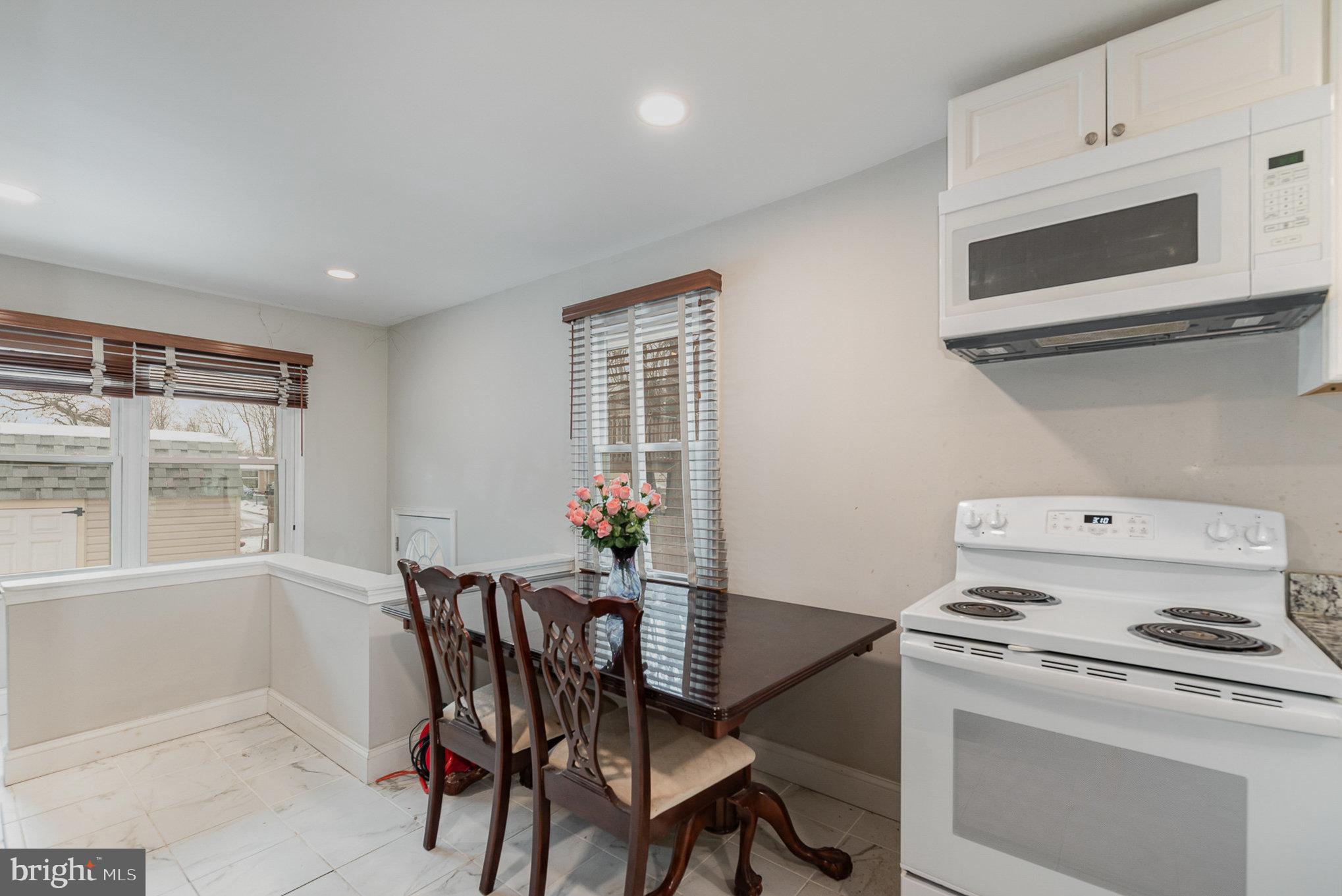 EDGEWOOD PARK - Residential