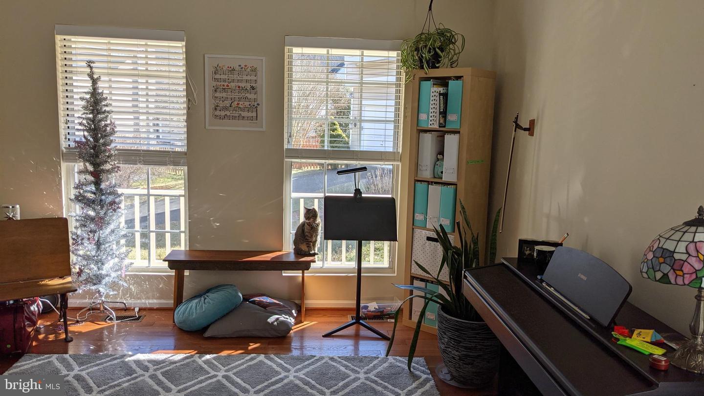 FOXRIDGE - Residential Lease