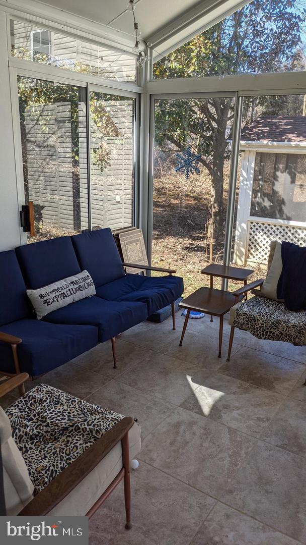 FOXRIDGE - Residential Lease