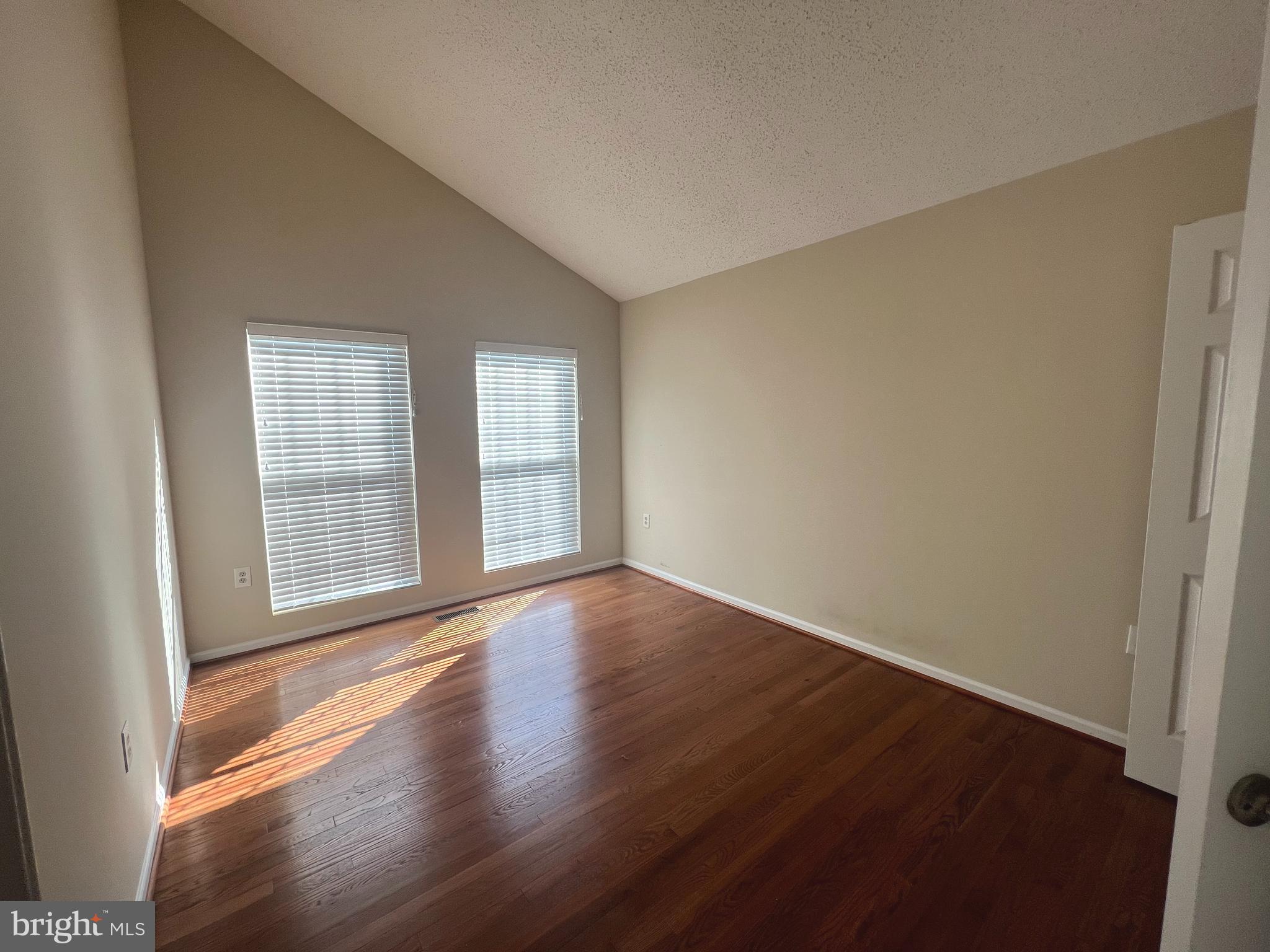 FOXRIDGE - Residential Lease