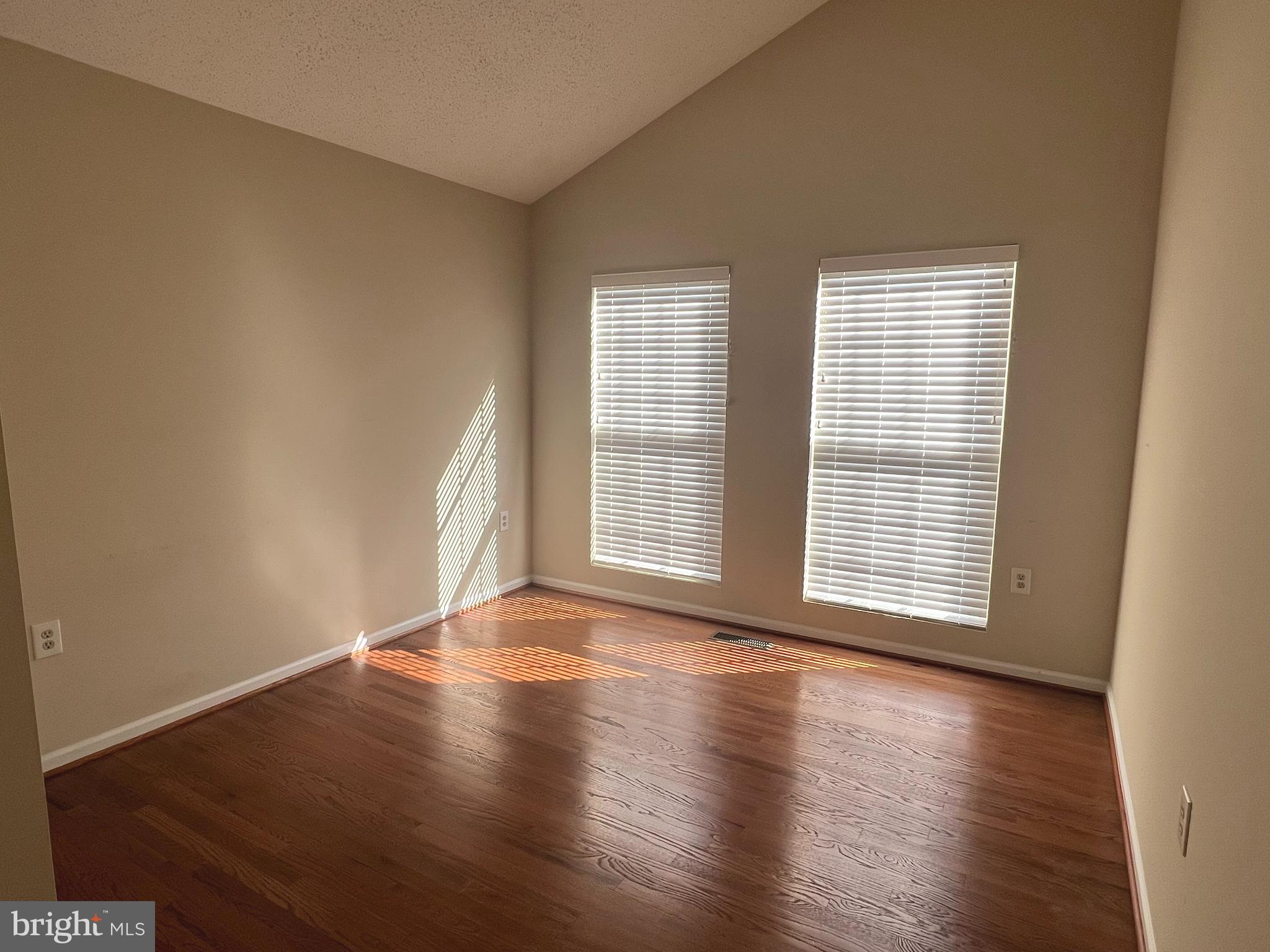 FOXRIDGE - Residential Lease