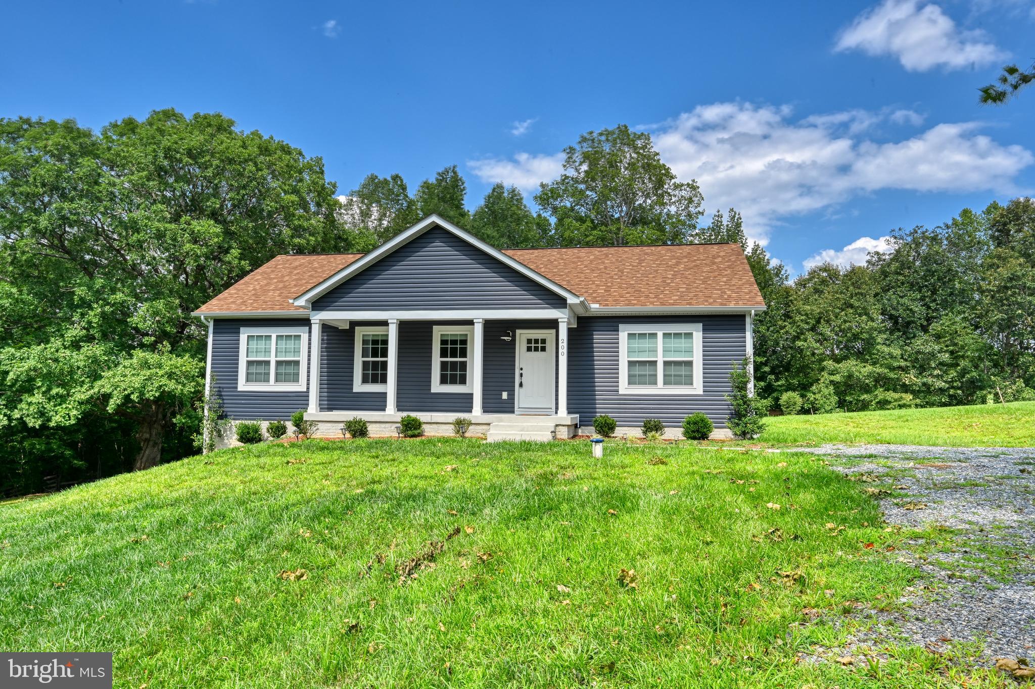 200 SECLUSION SHORES DRIVE