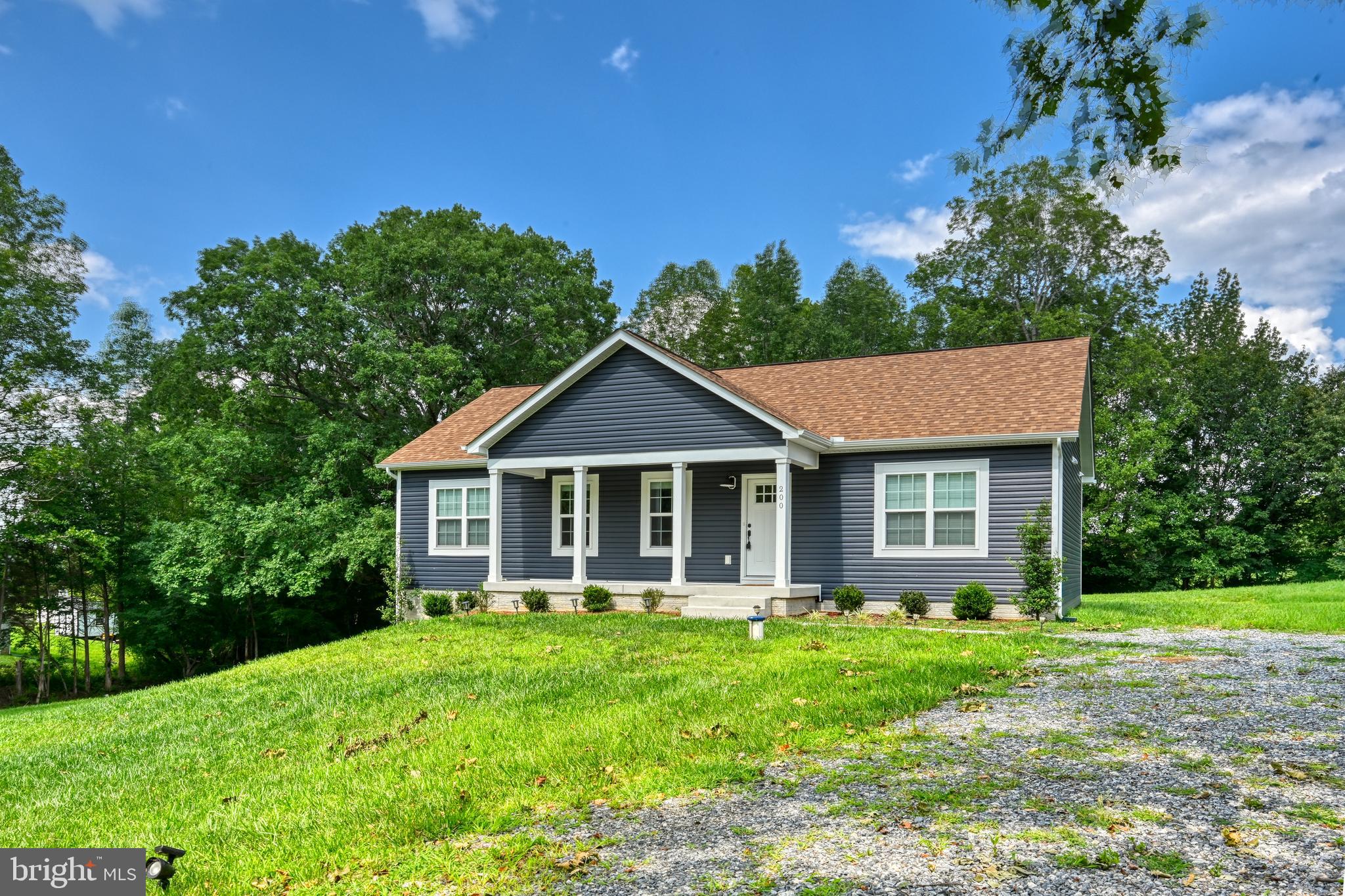 200 SECLUSION SHORES DRIVE