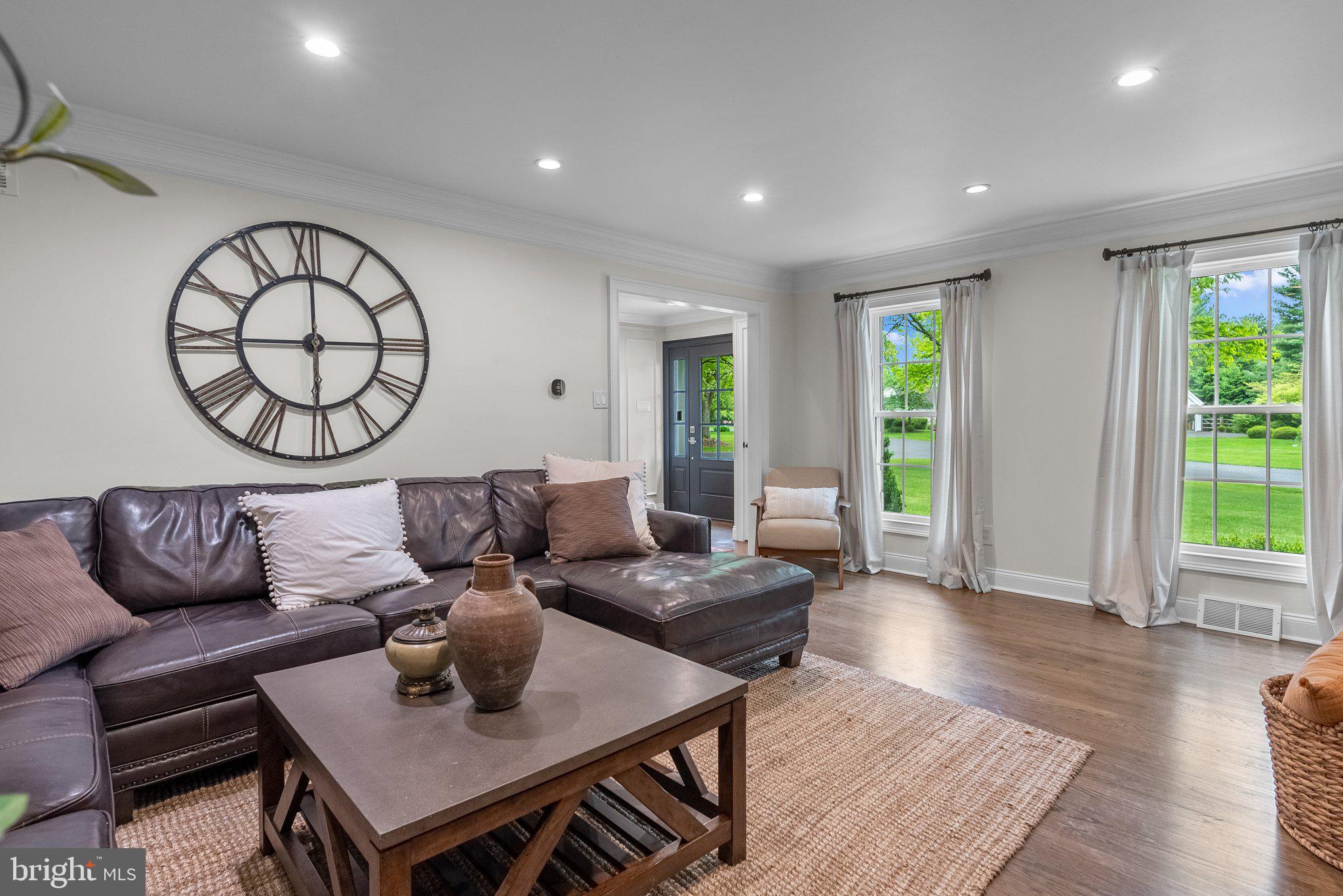 RIVER KNOLL - Residential