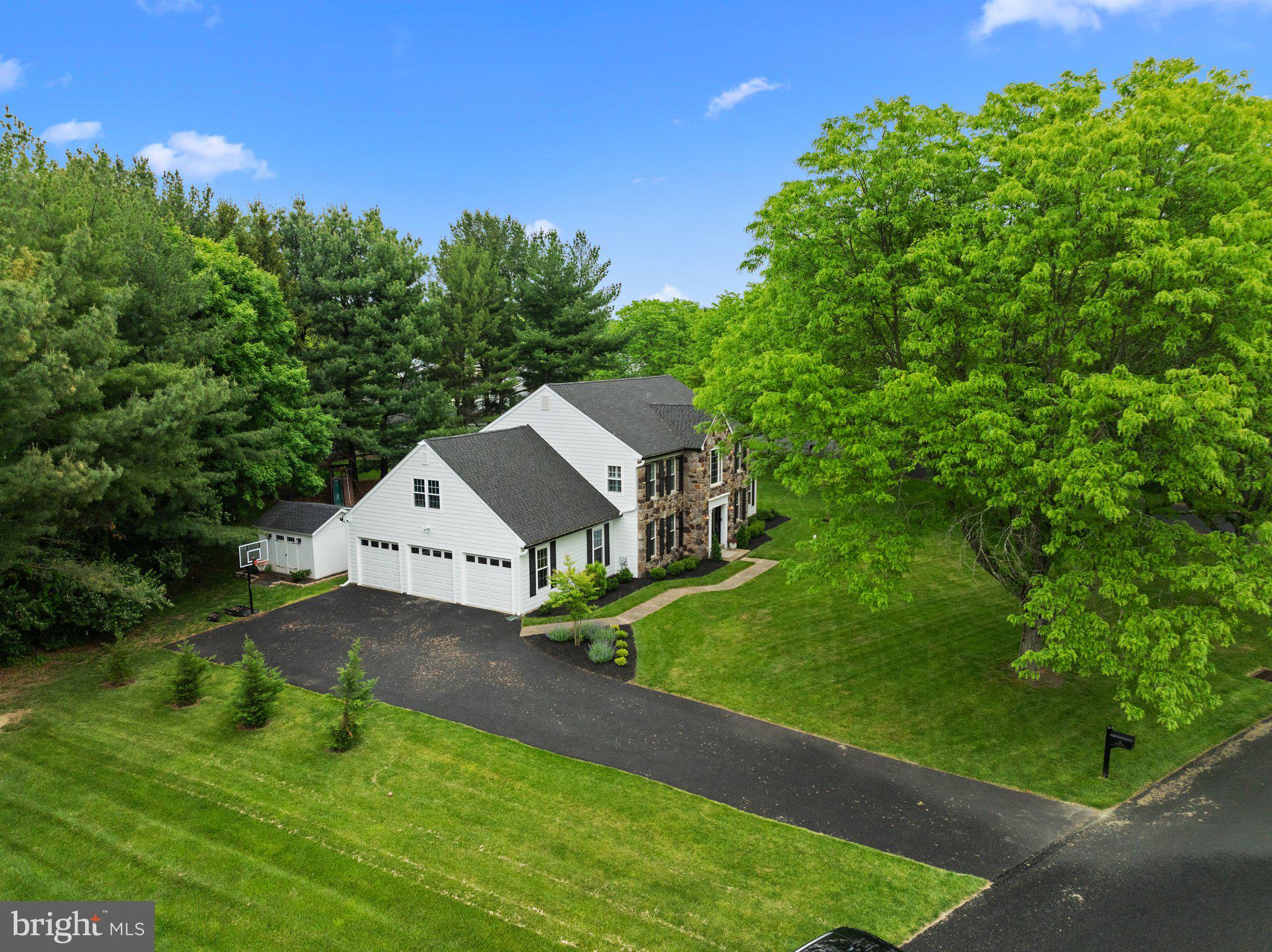 RIVER KNOLL - Residential