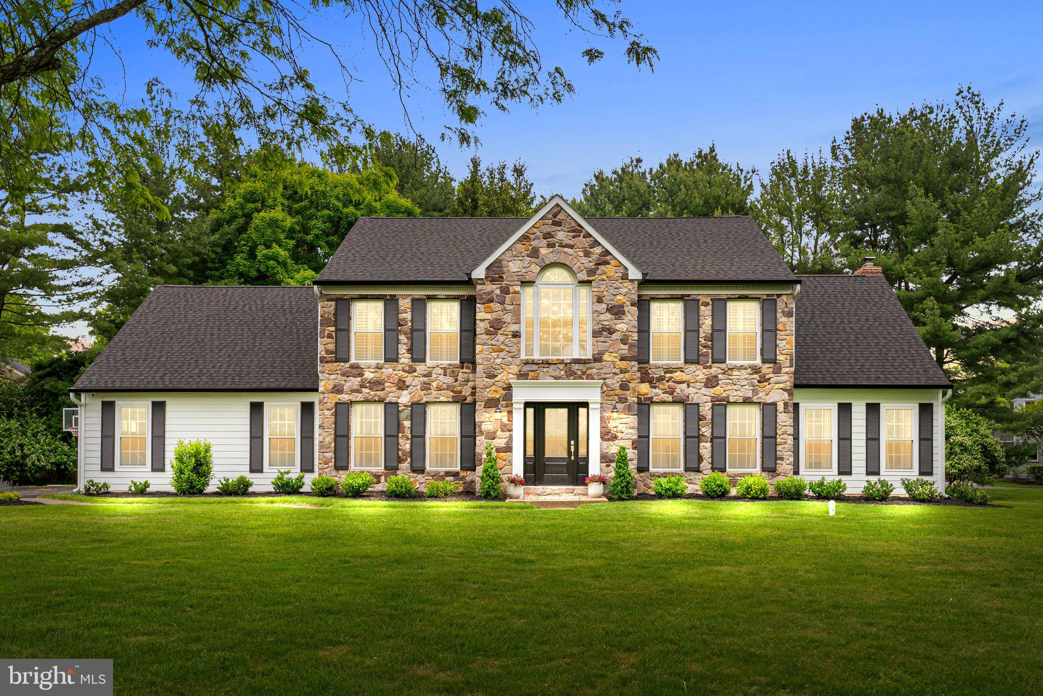 RIVER KNOLL - Residential