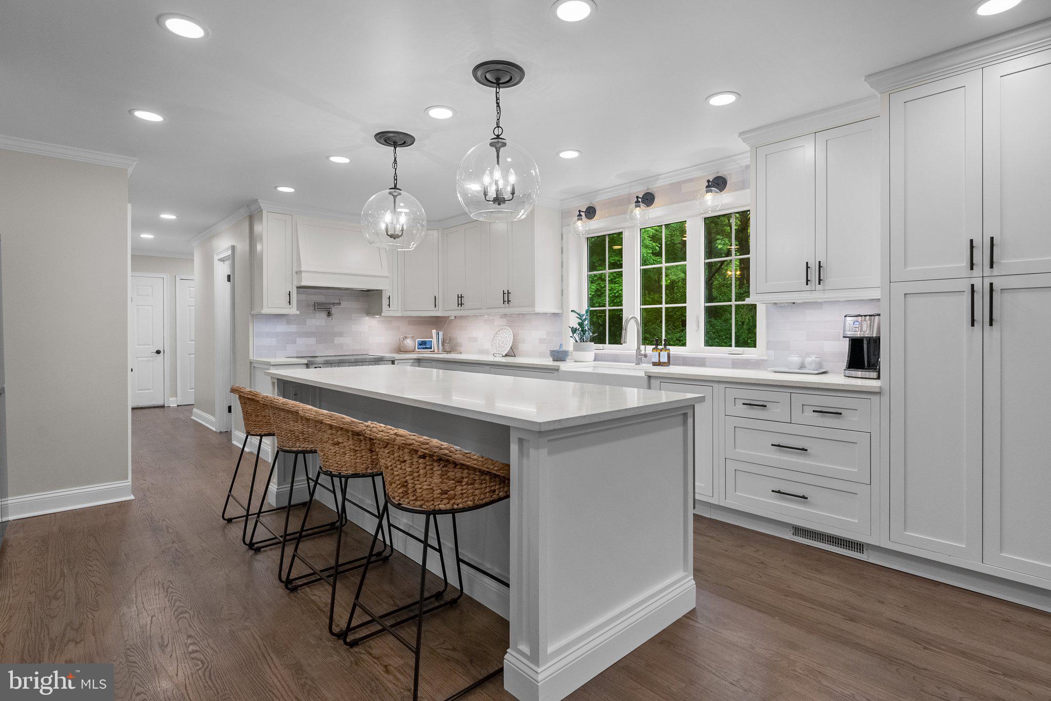 RIVER KNOLL - Residential