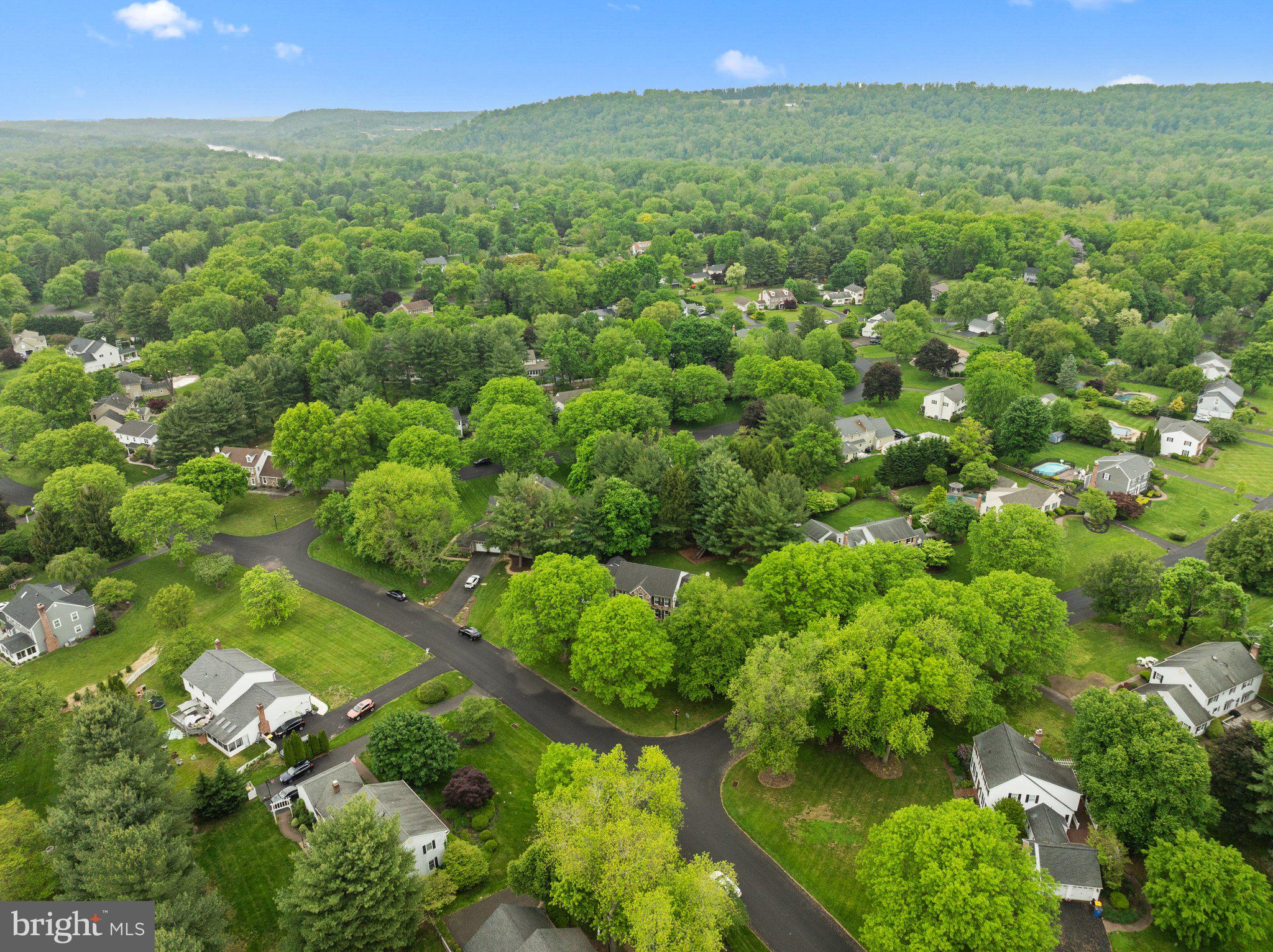 RIVER KNOLL - Residential