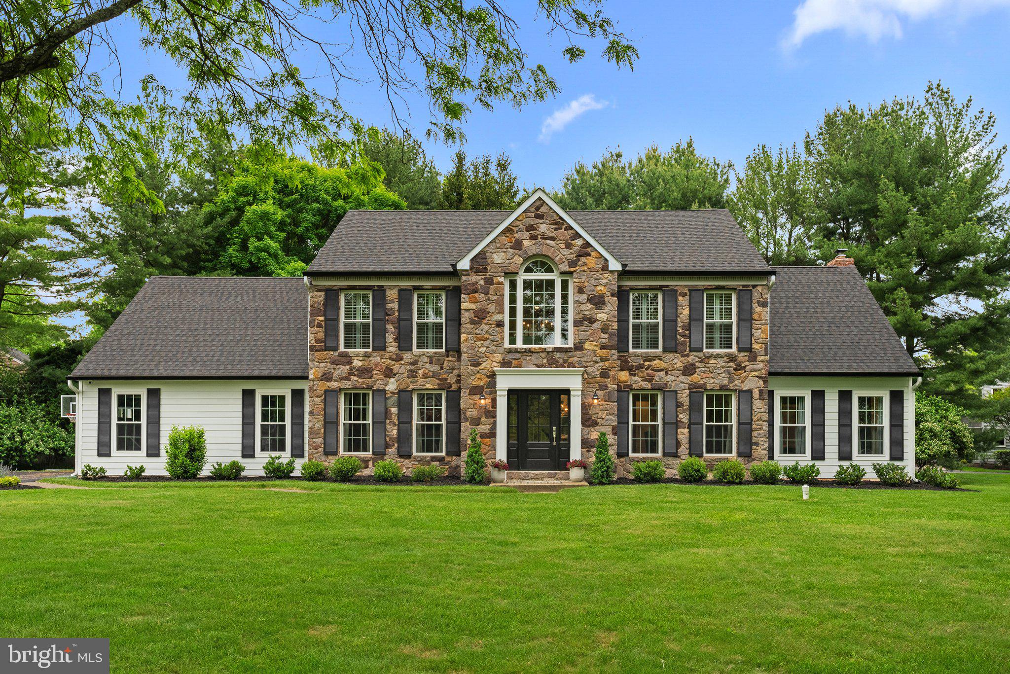 RIVER KNOLL - Residential