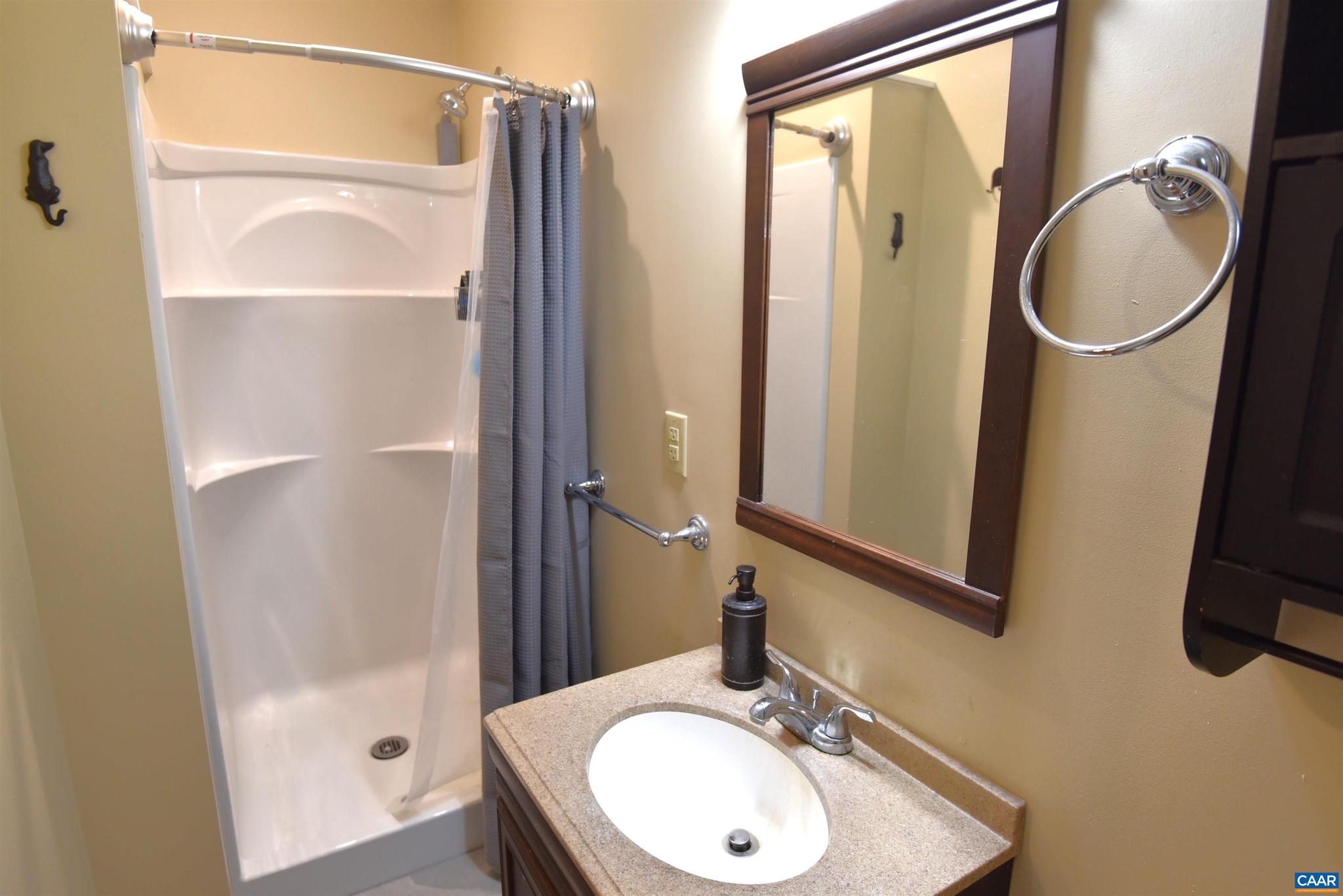 LAKE MONTICELLO - Residential