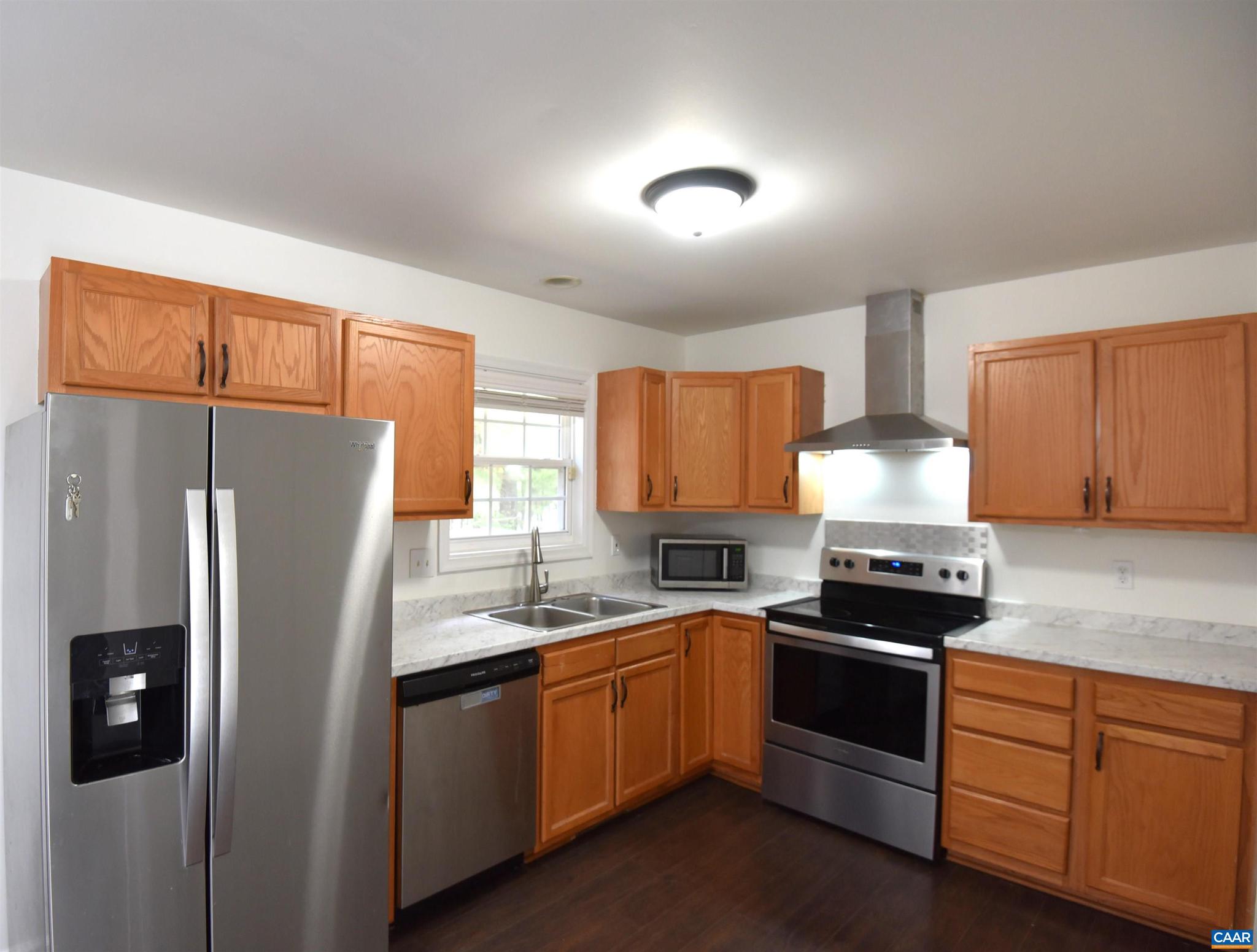 LAKE MONTICELLO - Residential