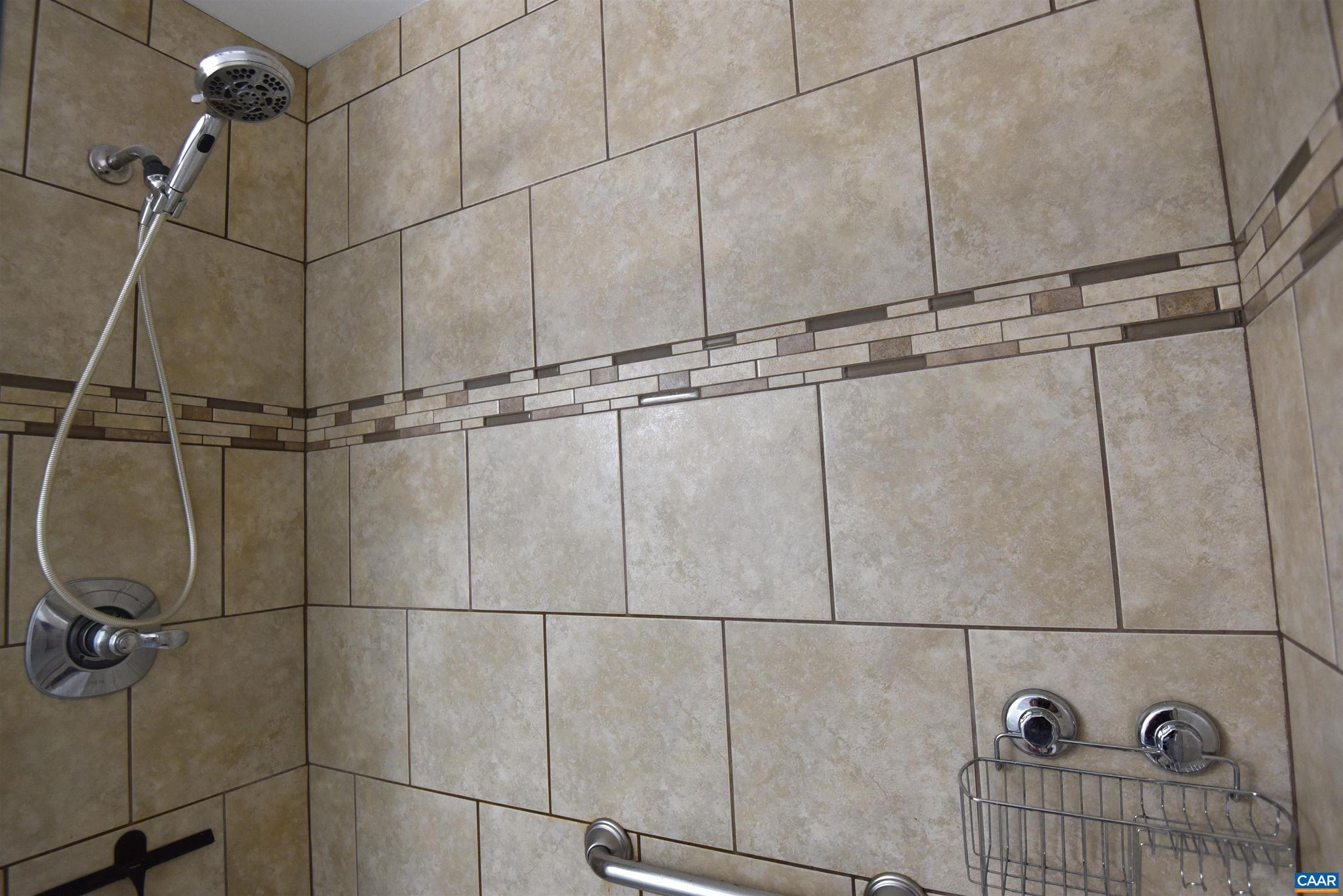 LAKE MONTICELLO - Residential