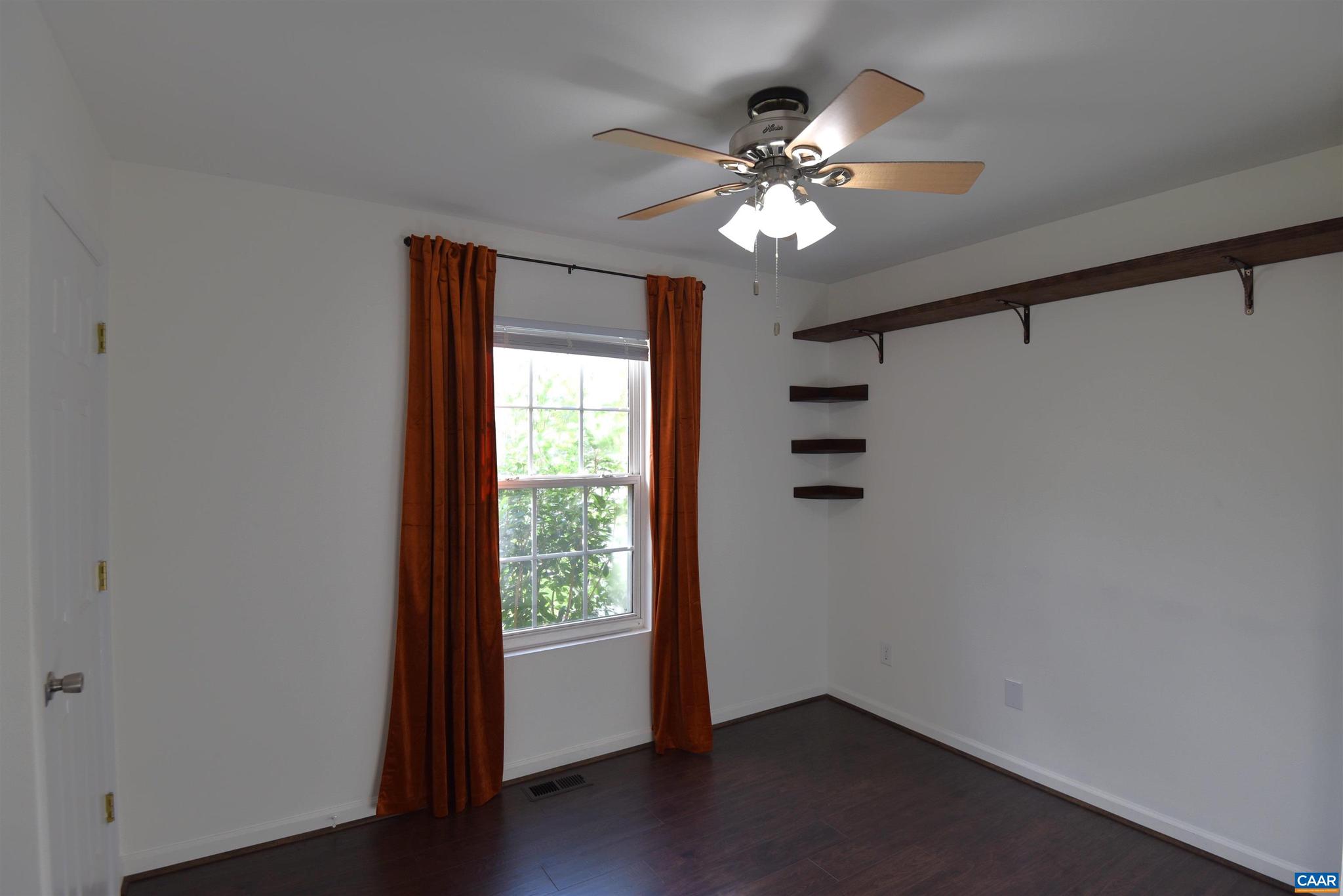 LAKE MONTICELLO - Residential