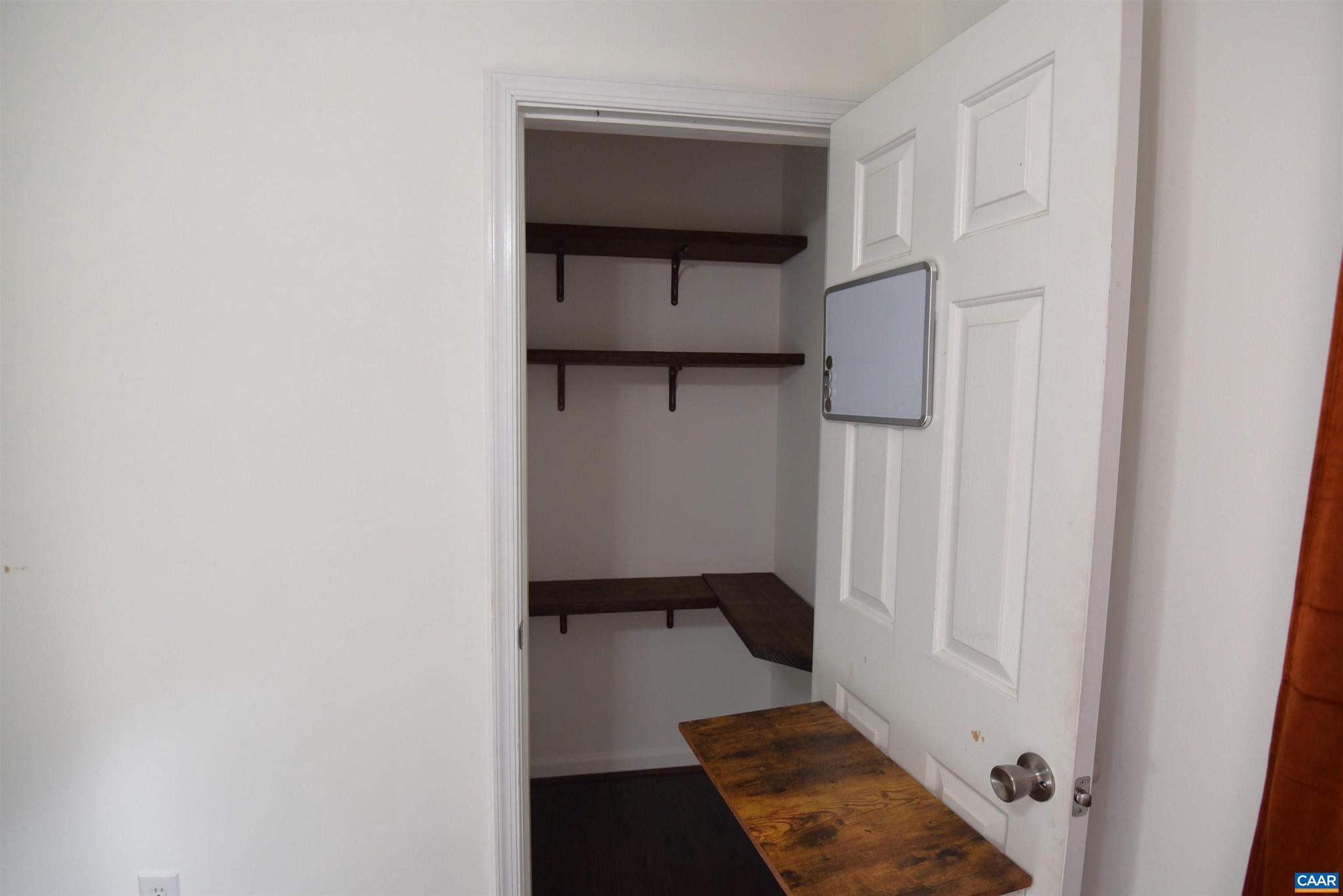 LAKE MONTICELLO - Residential