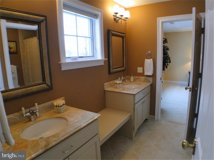 MAPLEWOOD - Residential