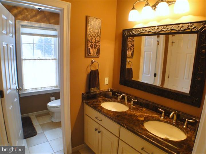 MAPLEWOOD - Residential