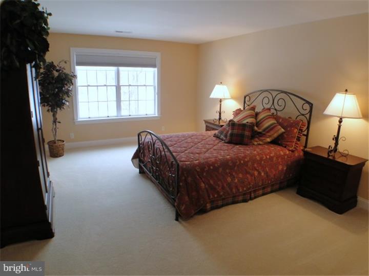 MAPLEWOOD - Residential