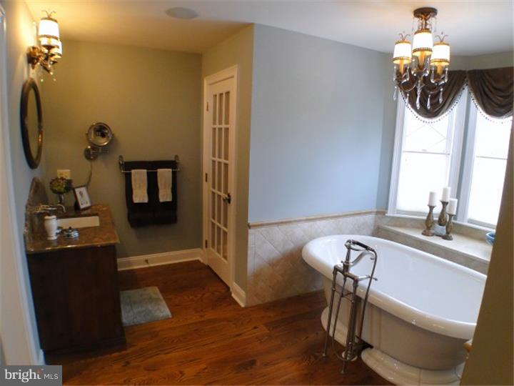 MAPLEWOOD - Residential