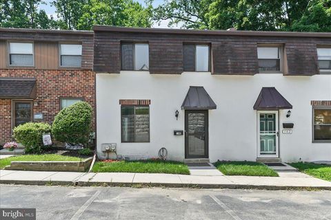 Townhouse For Sale - 140 W Sixth Street<br/> MEDIA, PA 19063