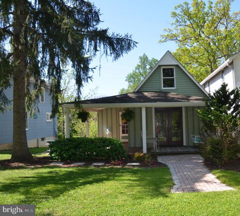 6 FISKE AVENUE GLYNDON MD 21136